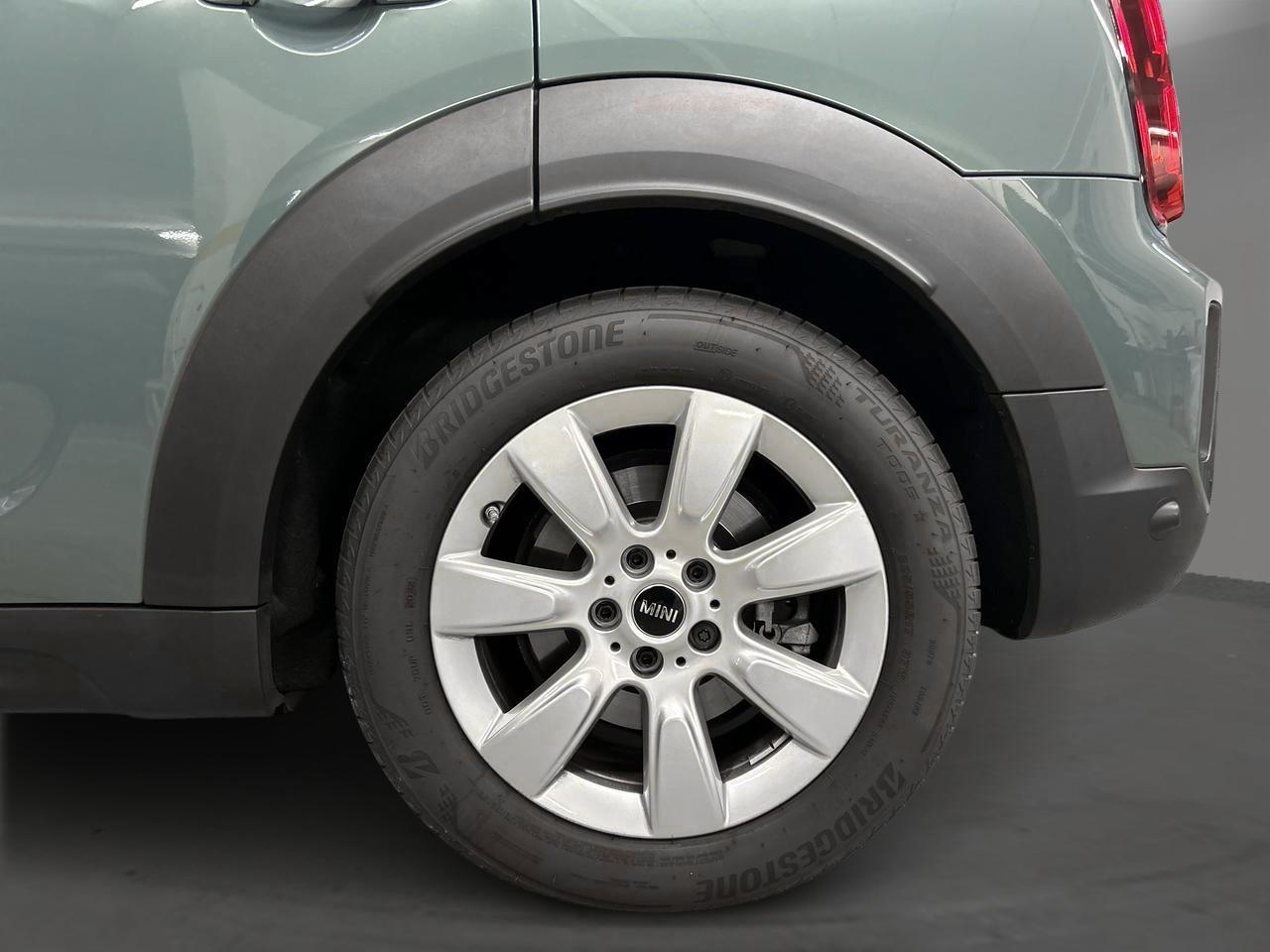 MINI Countryman Cooper SE ALL4-image-6