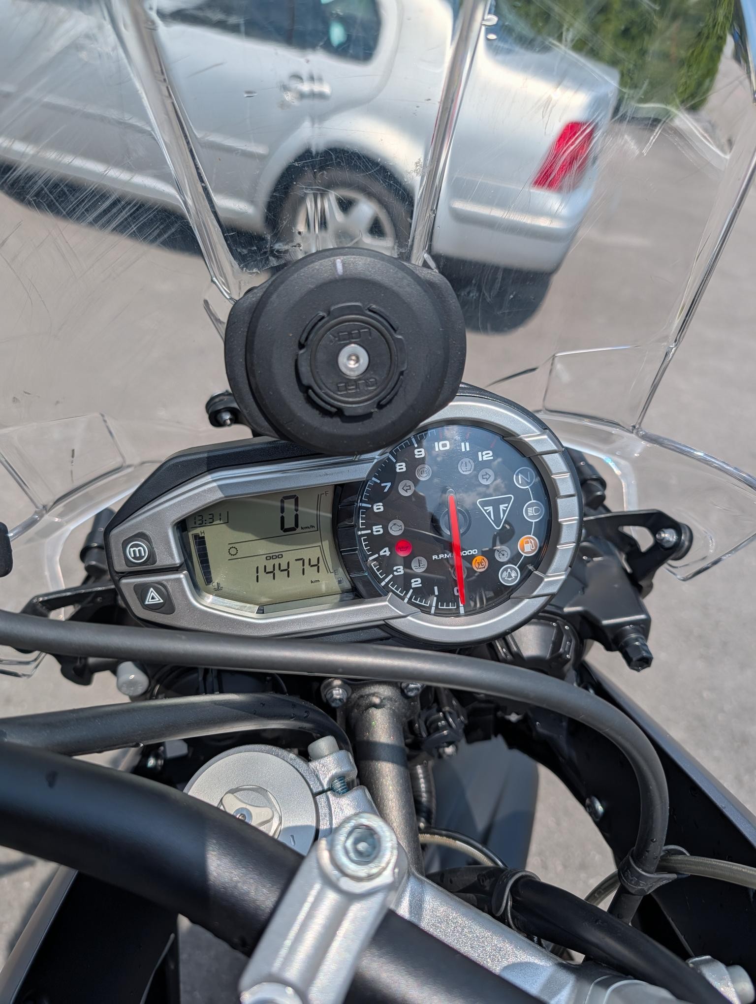 TRIUMPH Tiger 800 XCx ABS-image-5