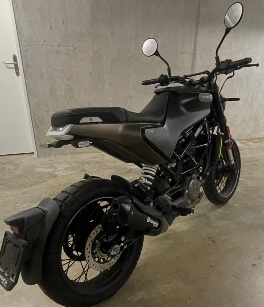 HUSQVARNA Svartpilen 125 Neuwertig, super Zustand-image-4