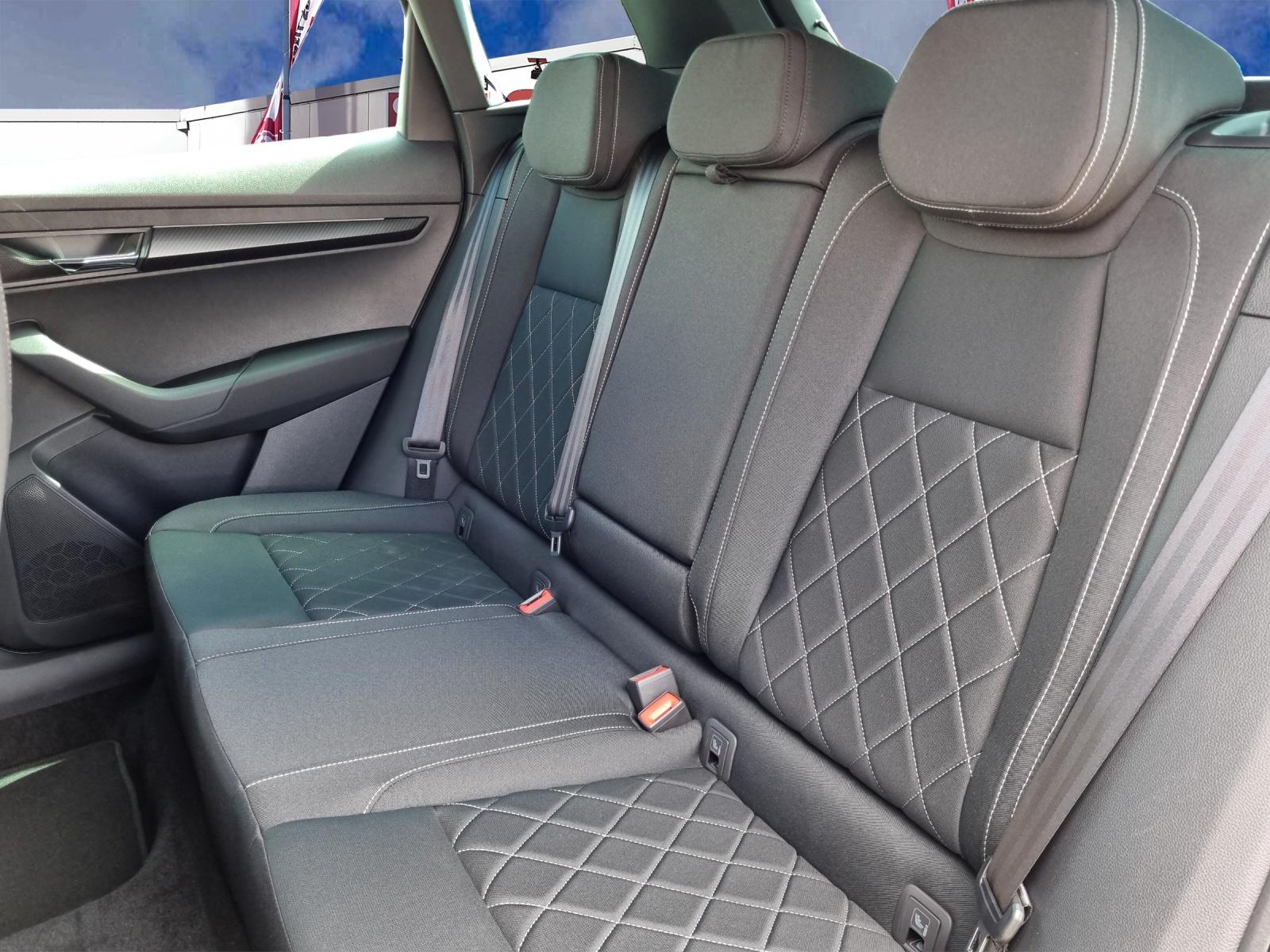 SKODA Karoq 1.5 TSI SportLine DSG *Abstandstempomat*Spurhalte*Totwinkel* 2025-image-7