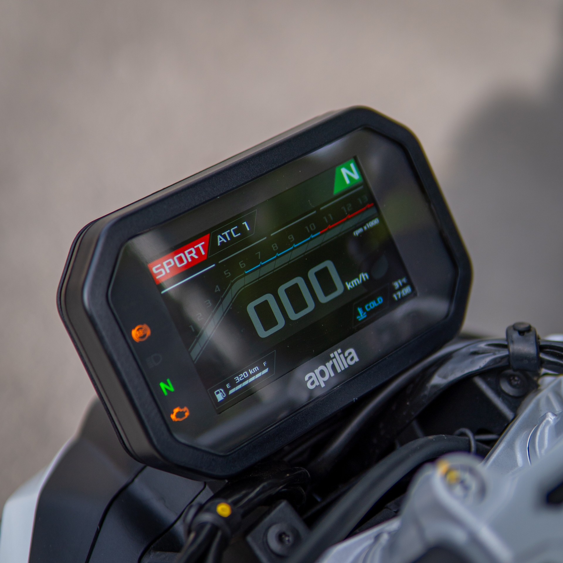 APRILIA Tuono 457 (35kW) E5+-image-5