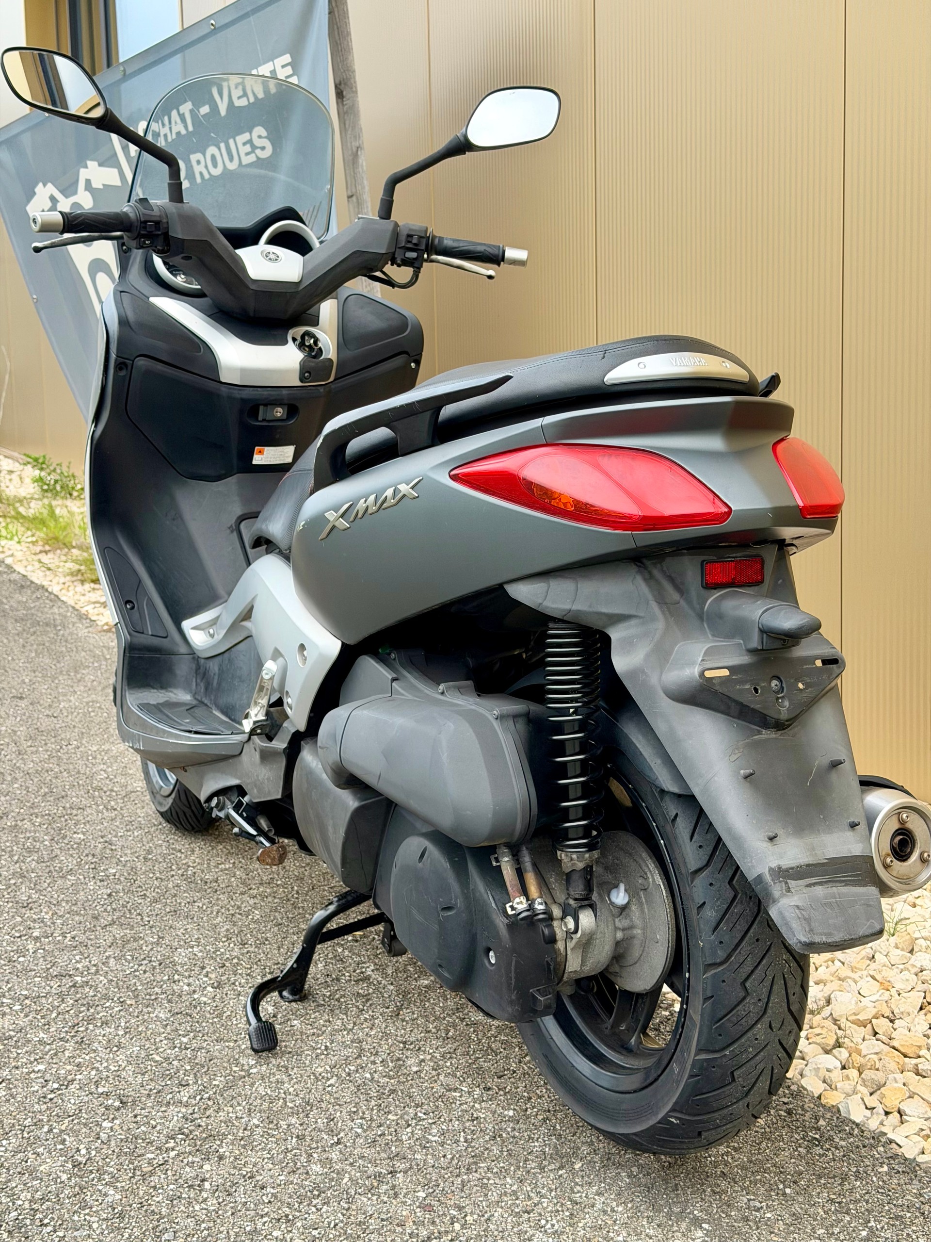 YAMAHA X-MaxYP 250 RA ABS-image-12