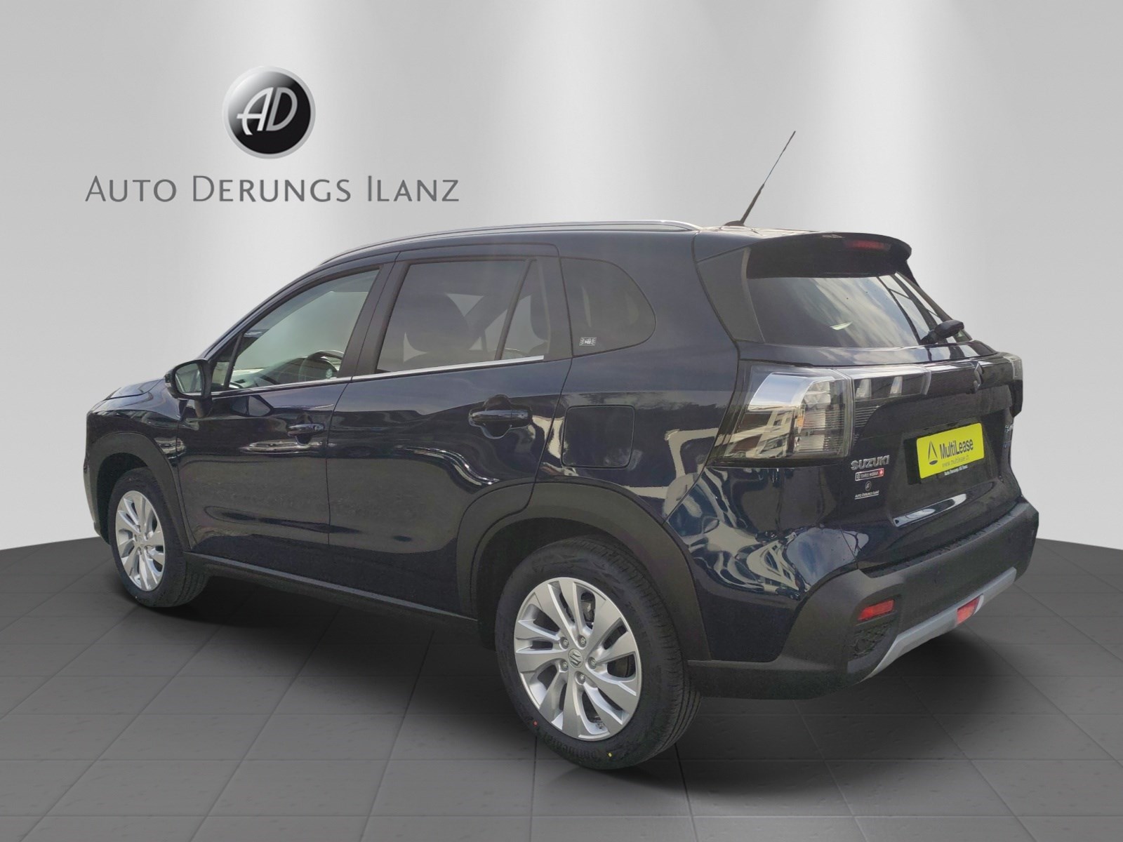 SUZUKI S-Cross 1.5 Compact+ Hybrid-showroom-element-3