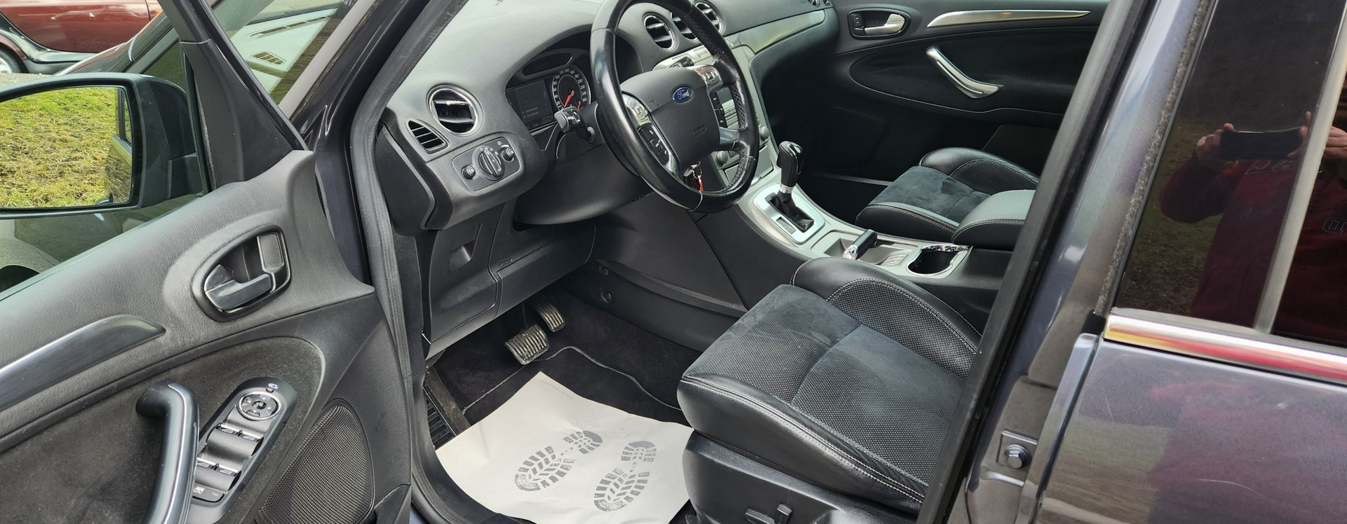 FORD Galaxy 2.0 TDCi Ghia Automatic-image-14