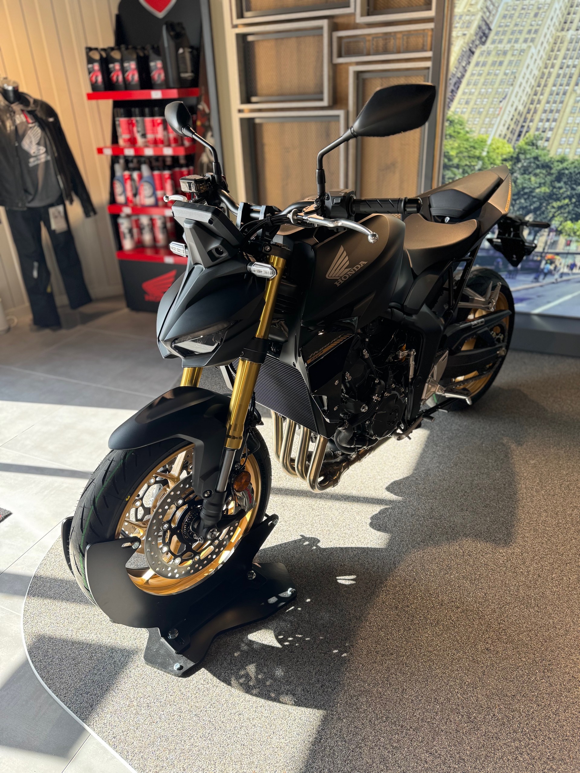 HONDA CB 1000-image-1
