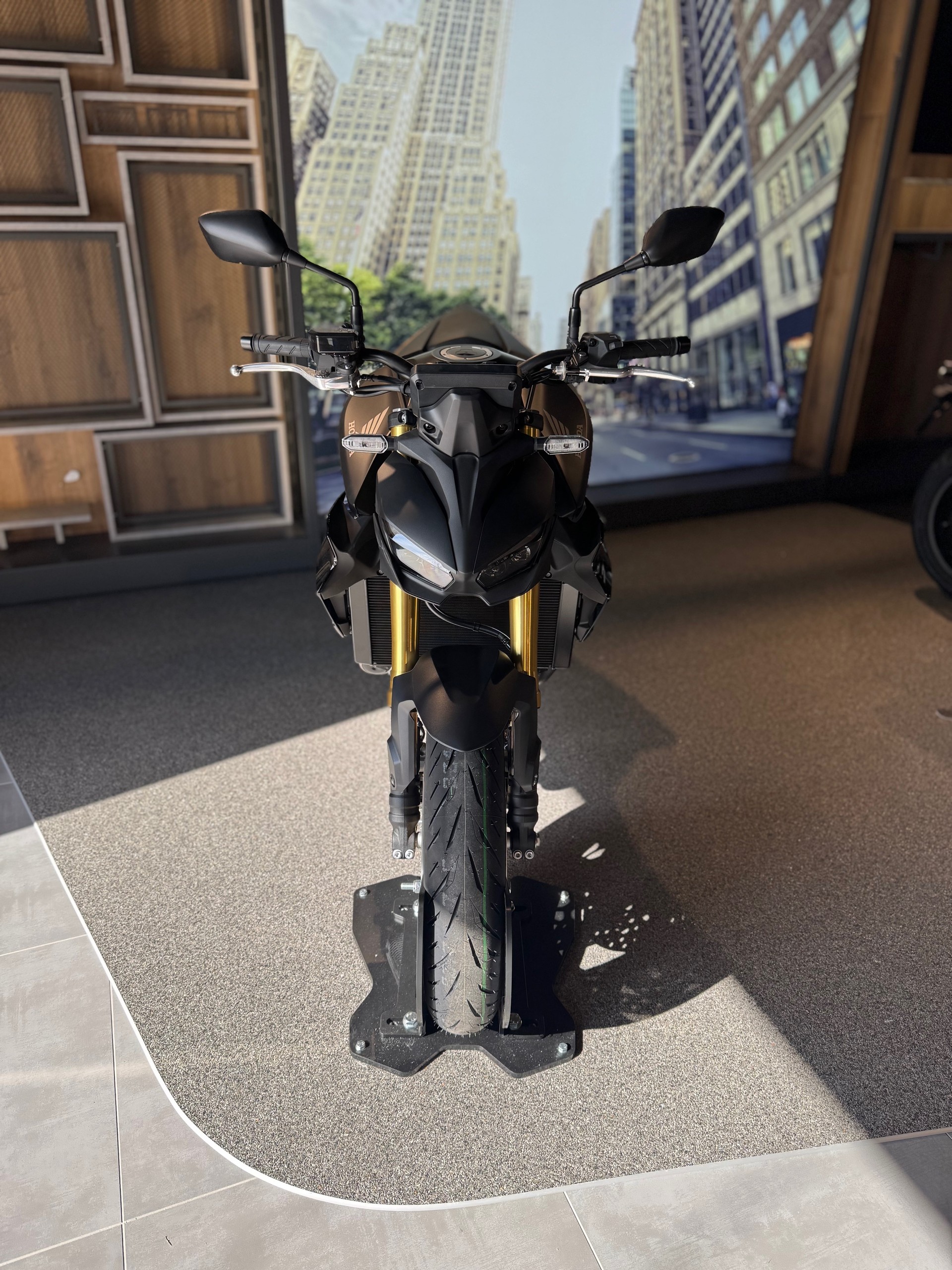 HONDA CB 1000-image-2