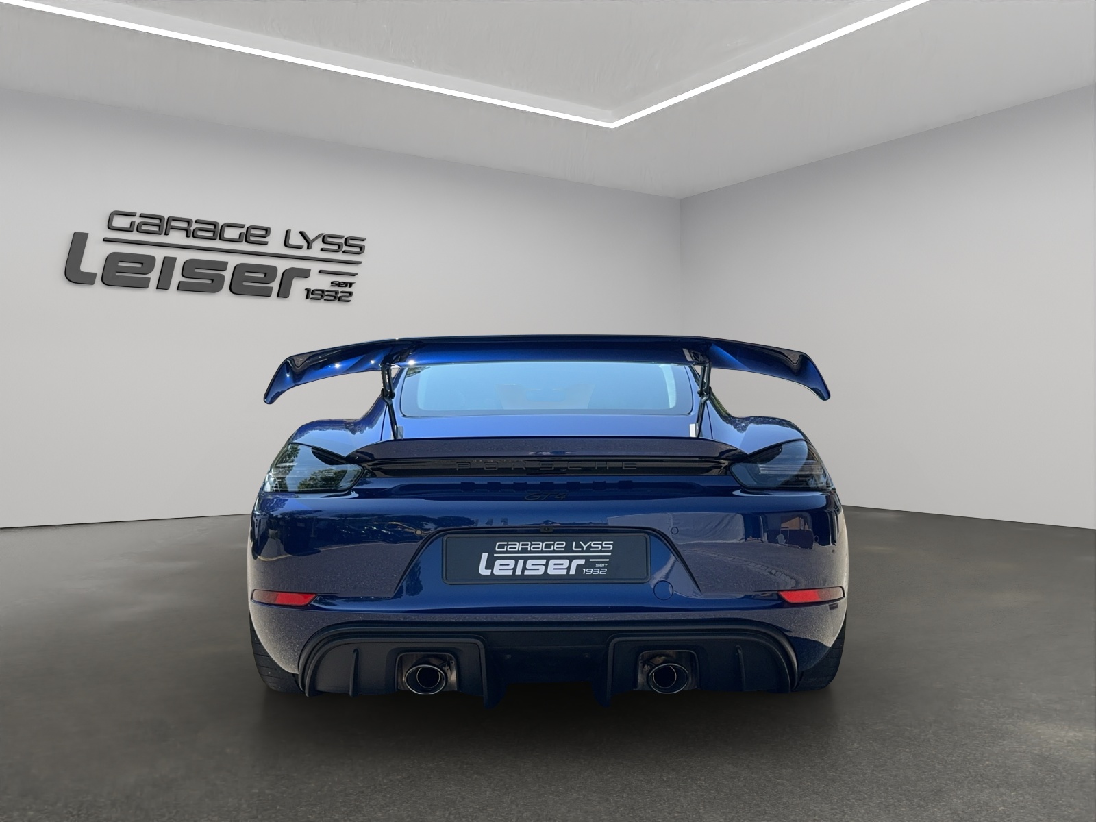 PORSCHE Cayman 718 4.0 GT4-showroom-element-3