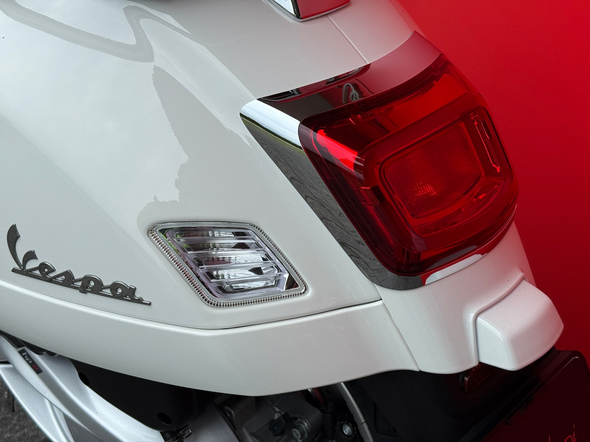 PIAGGIO Vespa GTS 310 Super Tech RST Euro 5+-image-11