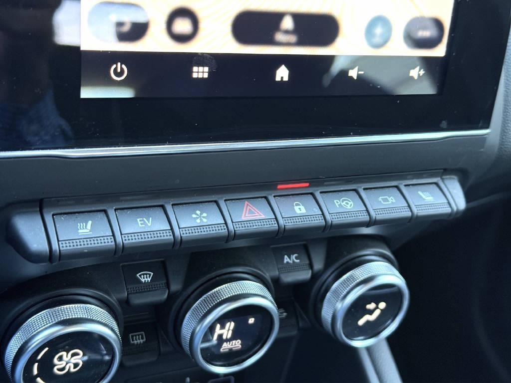 RENAULT Captur 1.6 E-Tech Plug-in Intens-image-12