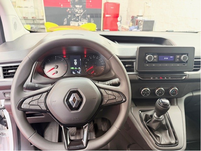 RENAULT Kangoo Van 1.5 dCi Standard 95 Extra-image-4