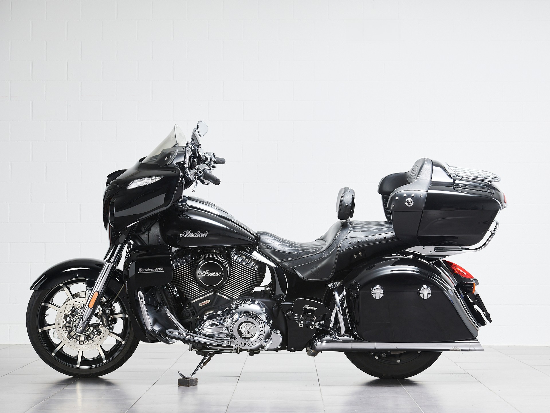 INDIAN Roadmaster-image-2