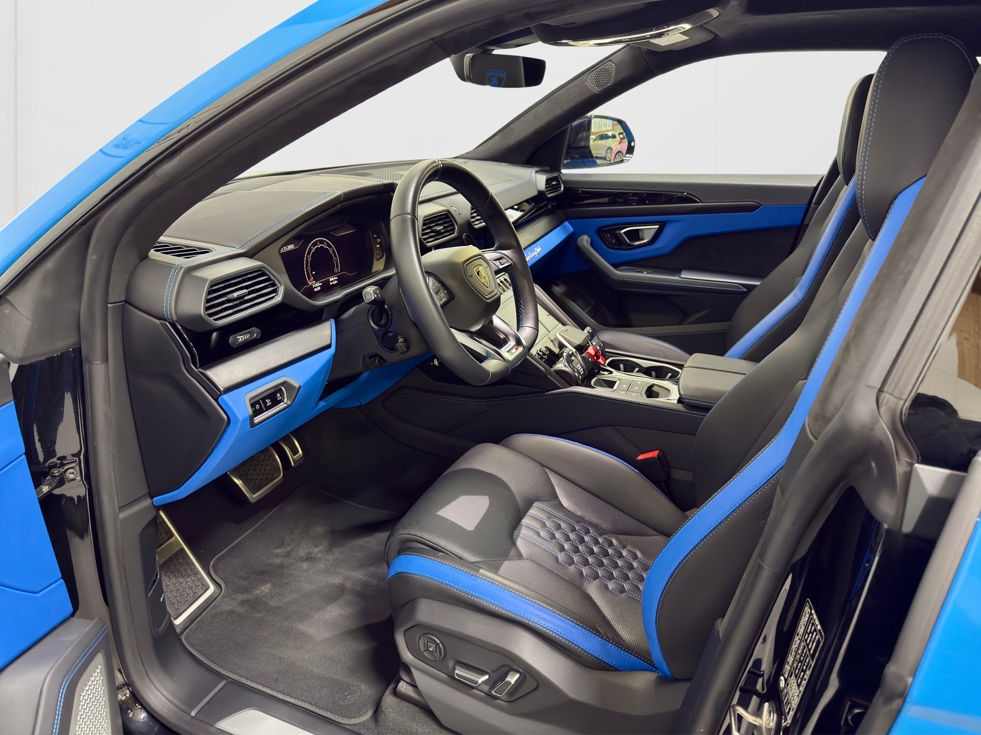 LAMBORGHINI Urus S E-Gear-image-14