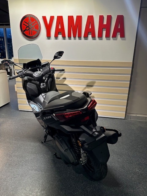 YAMAHA X-Max YP 125 Tech Max-image-1