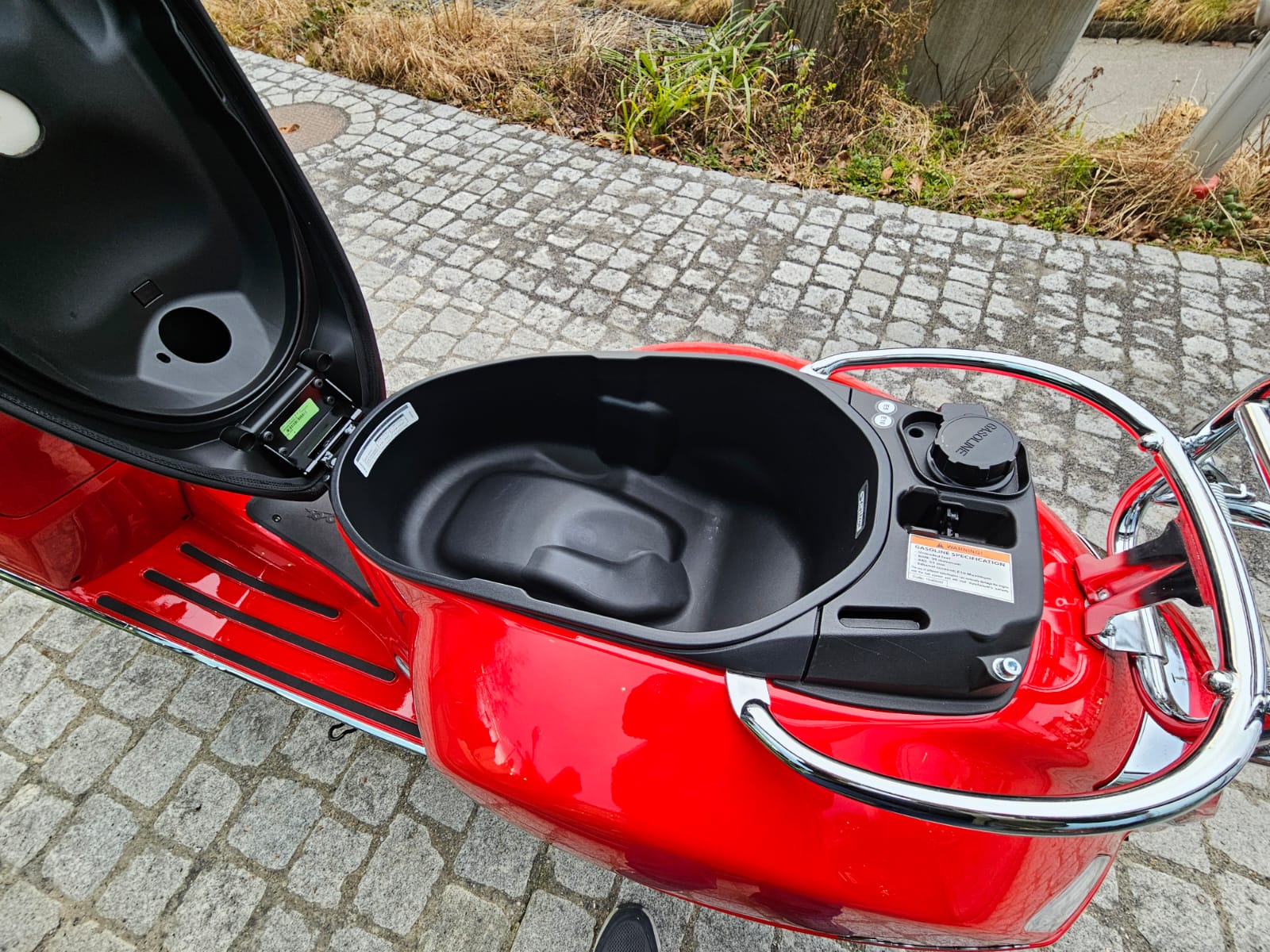 PIAGGIO Vespa GTS 125 Super Euro 5+-image-8