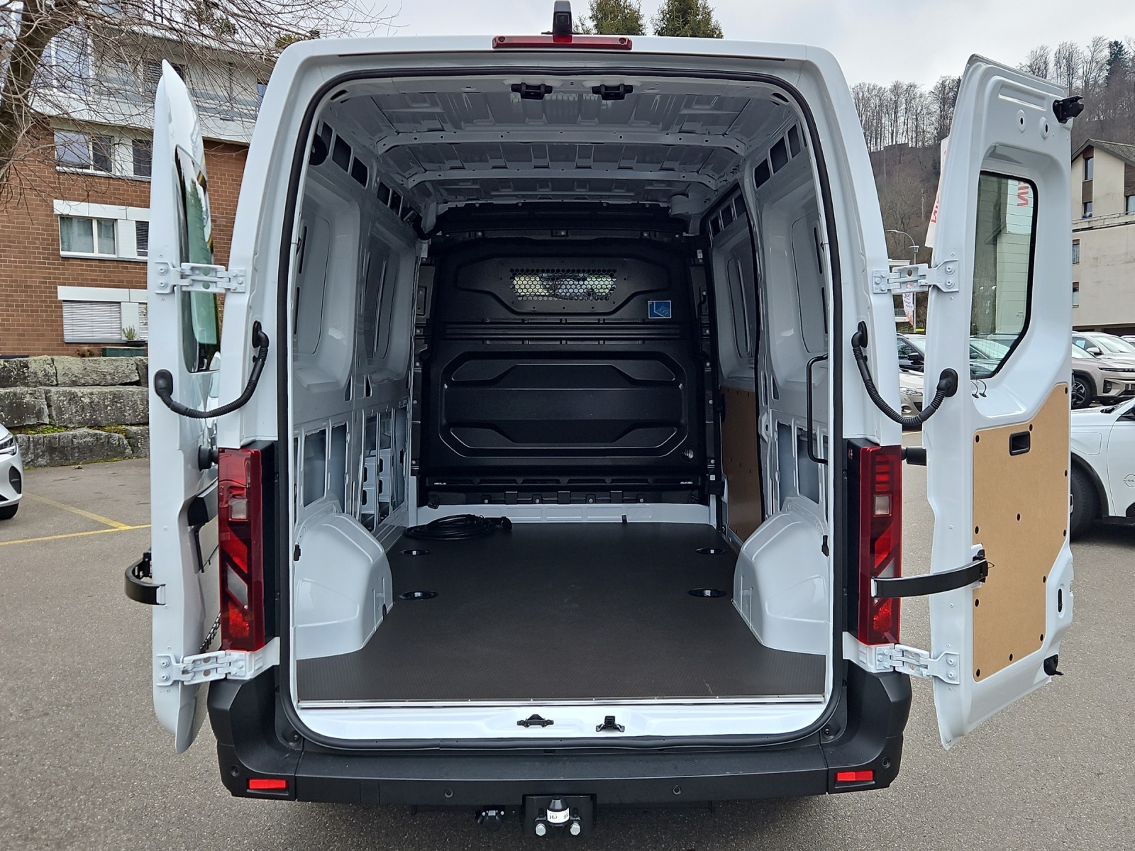 NISSAN Interstar 3.5 Kaw. L2H2 EV87 22 kW Acenta-image-15