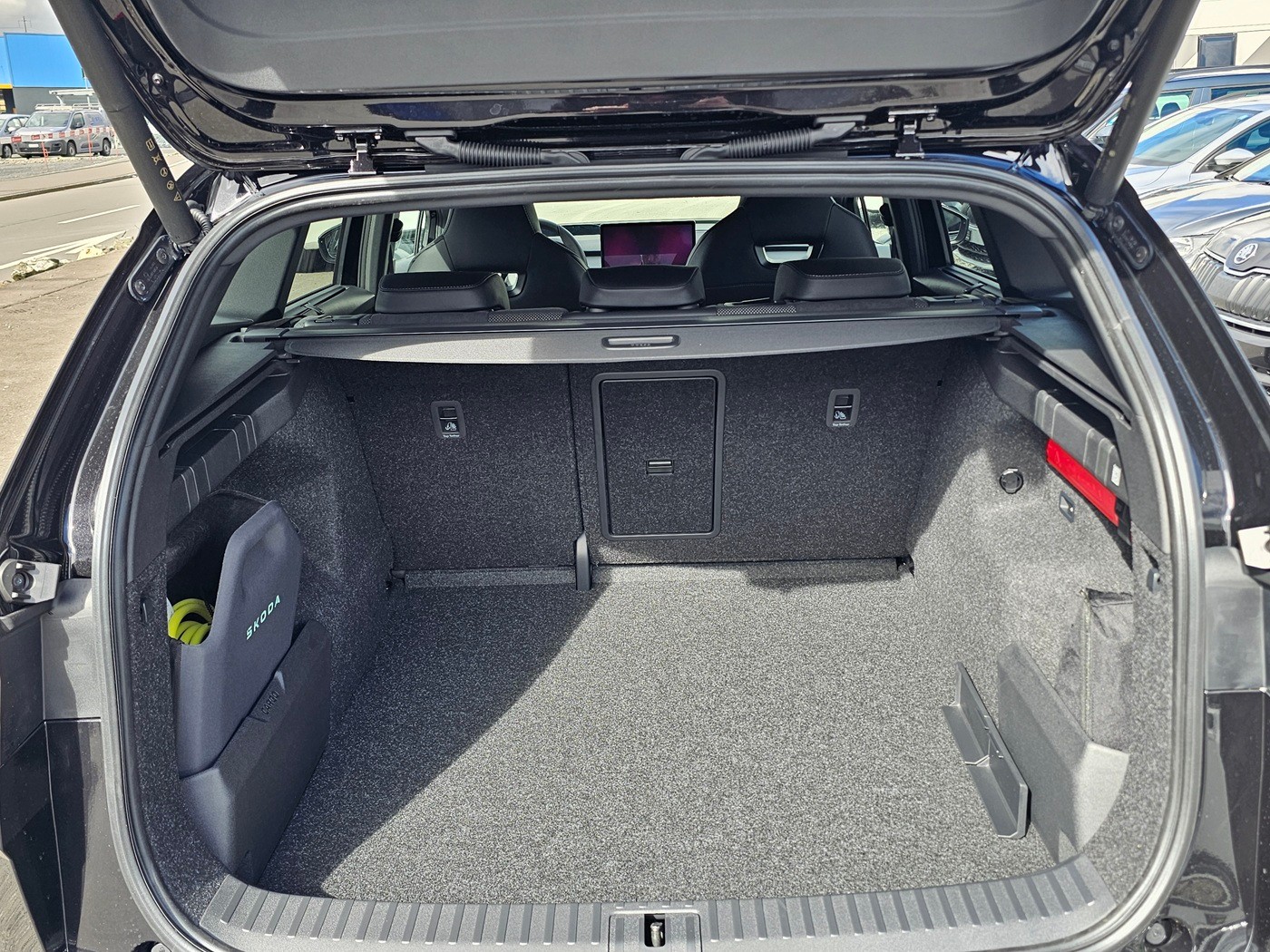 SKODA Enyaq 85x Sportline 4x4-image-5