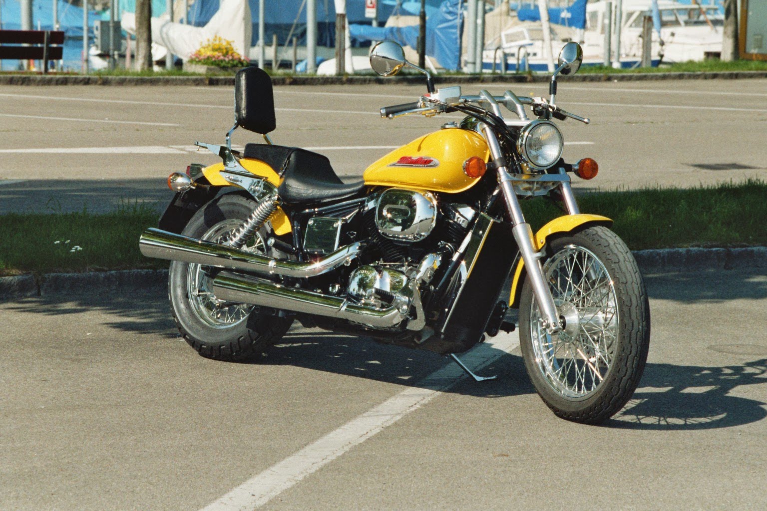 HONDA VT 750 DC Black Widow-image-11