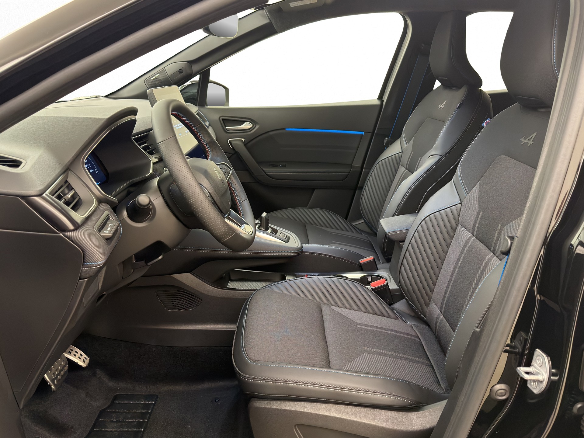 RENAULT Captur 1.8 E-Tech esprit Alpine-showroom-element-3