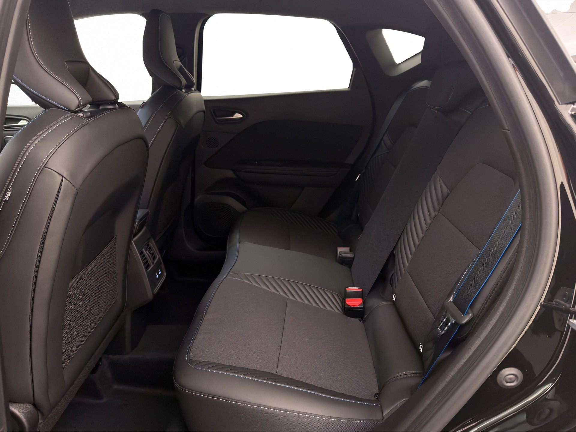 RENAULT Captur 1.8 E-Tech esprit Alpine-image-4