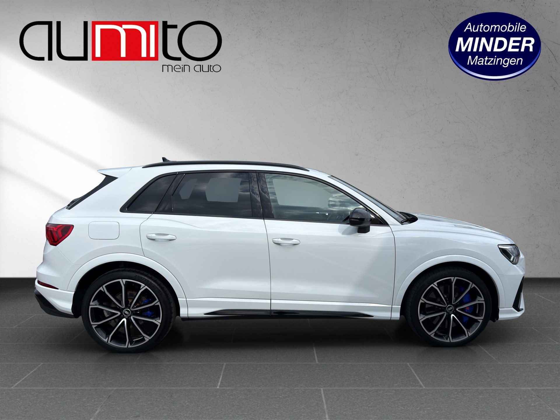 AUDI RS Q3 2.5 TFSI quattro S tronic-image-1