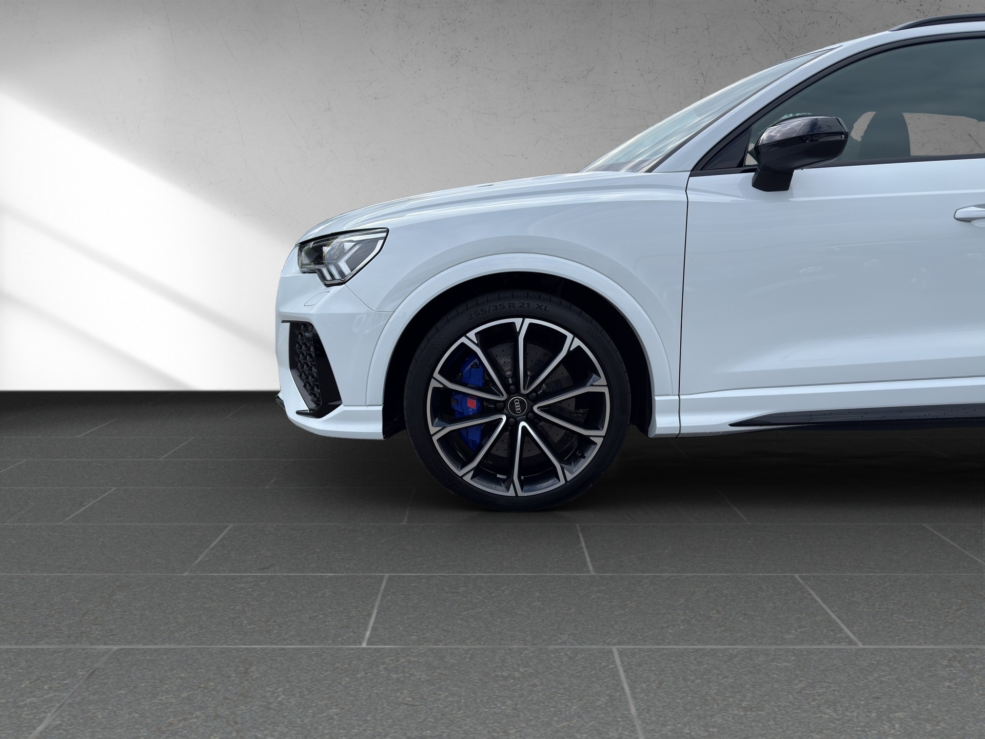 AUDI RS Q3 2.5 TFSI quattro S tronic-image-13
