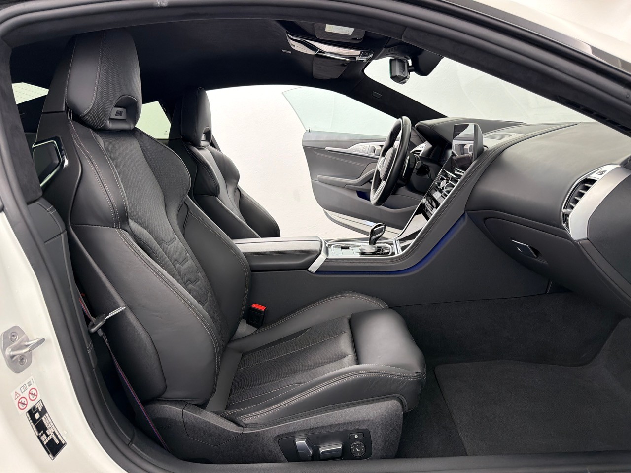 BMW M850i xDrive-image-7