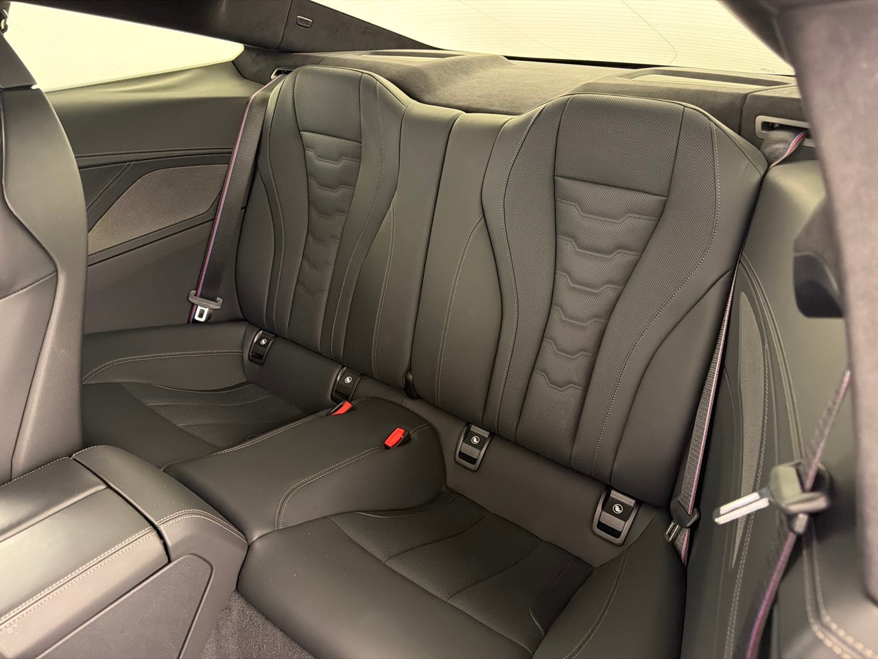 BMW M850i xDrive-image-5