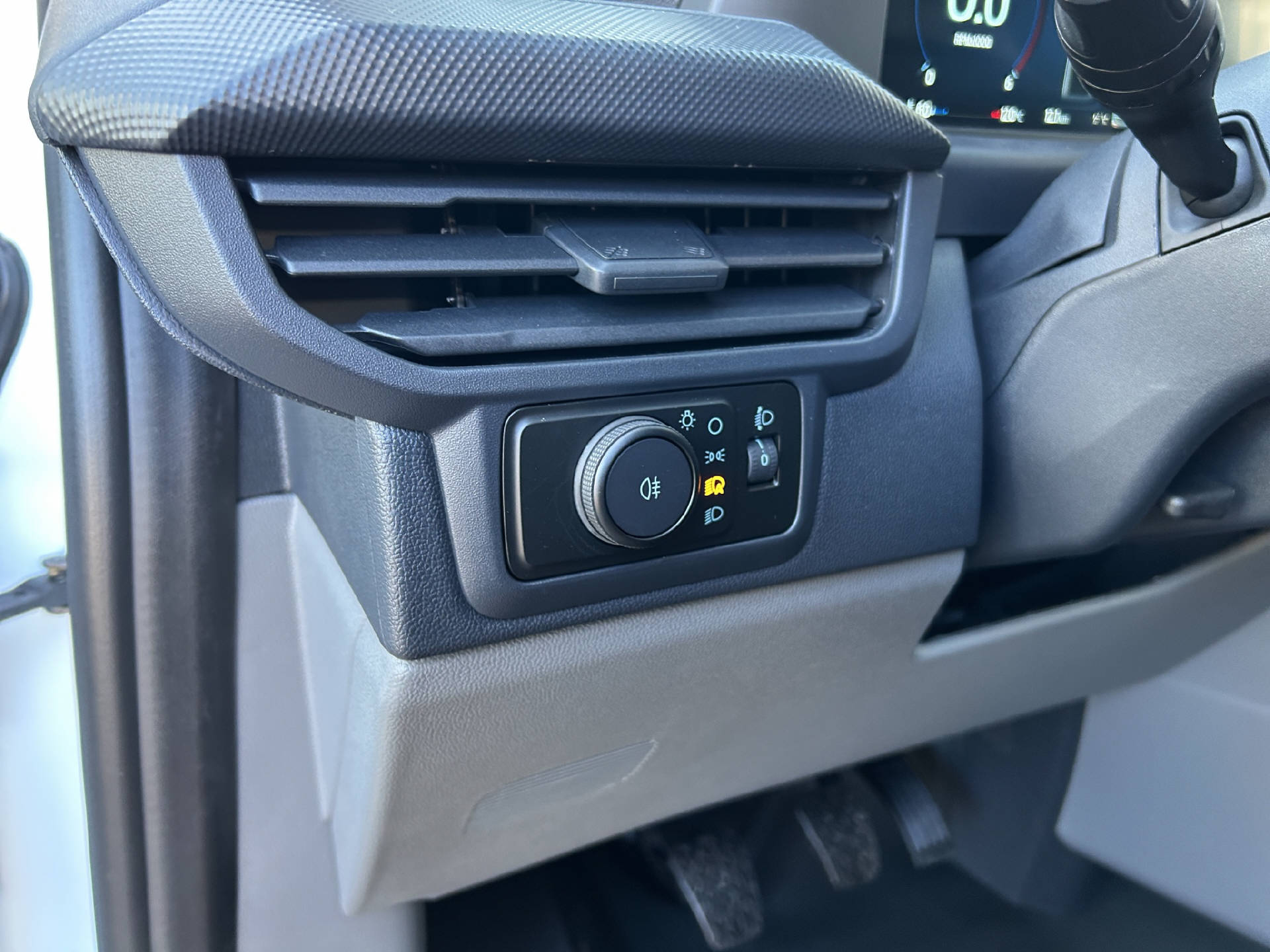 FORD Transit Custom Van 280 L1 2.0 EcoBlue 110 Trend-image-26