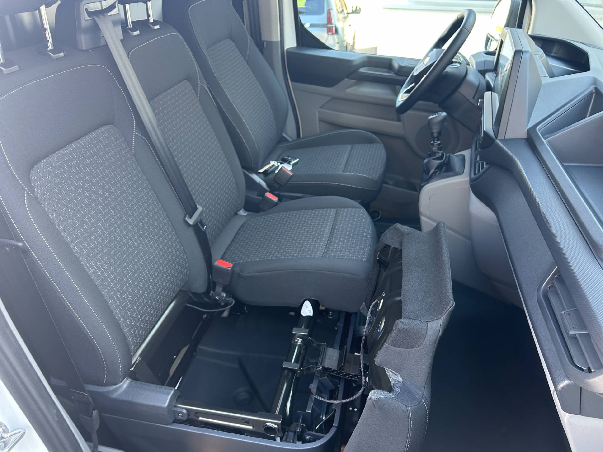 FORD Transit Custom Van 280 L1 2.0 EcoBlue 110 Trend-image-29