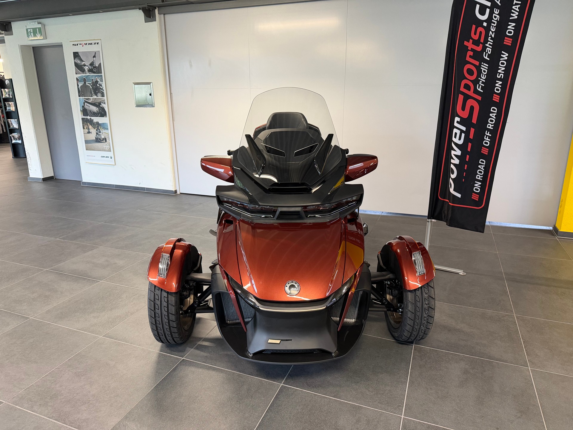 CAN-AM Spyder RT Sea to Sky-image-1