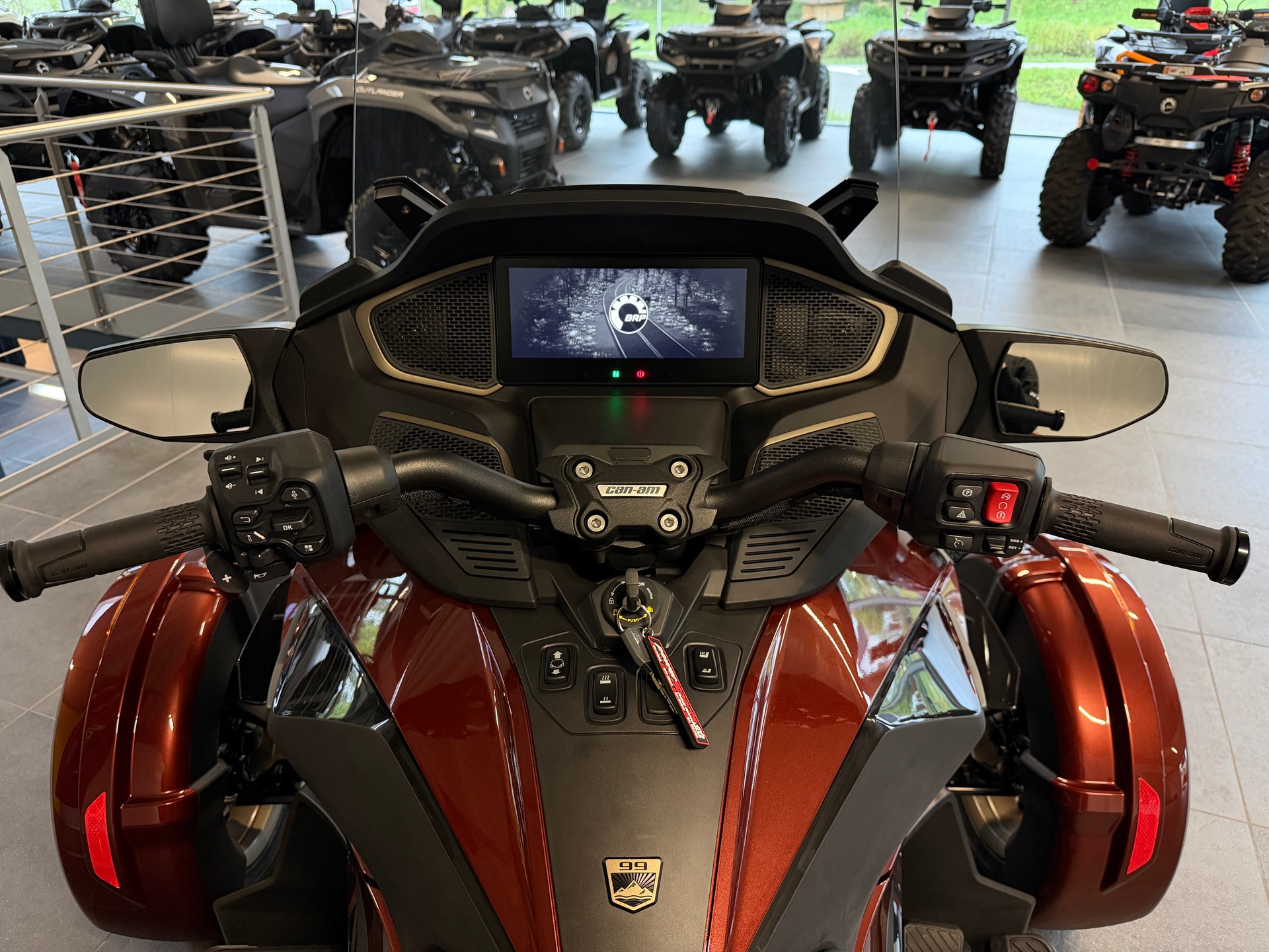 CAN-AM Spyder RT Sea to Sky-image-8