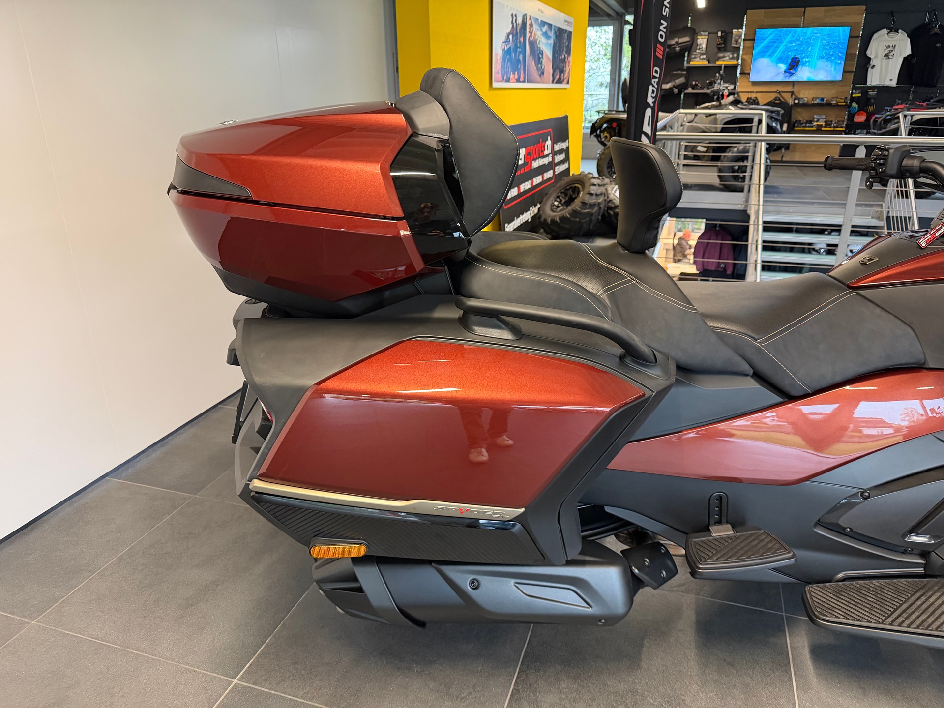 CAN-AM Spyder RT Sea to Sky-image-12