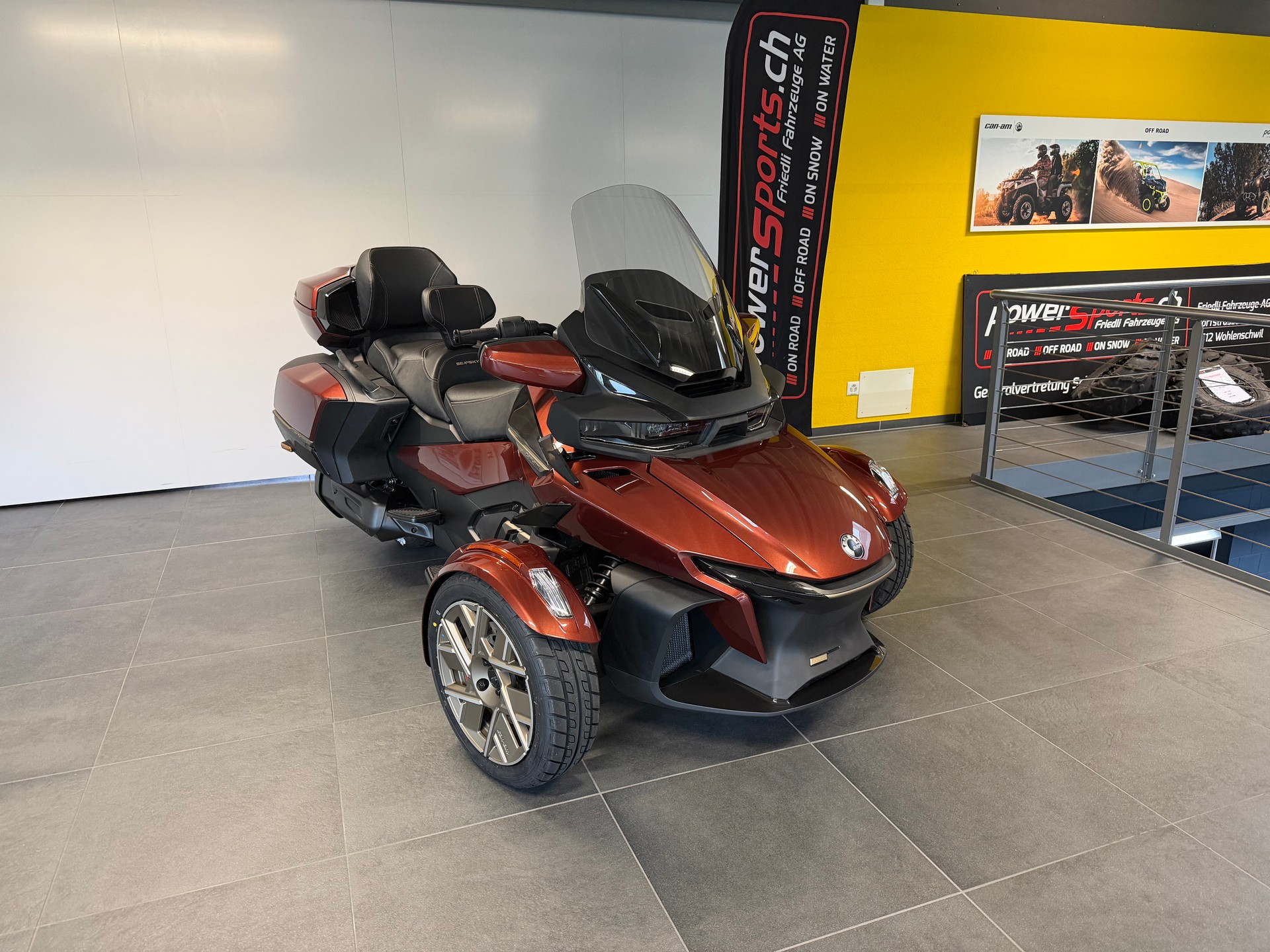 CAN-AM Spyder RT Sea to Sky-image-0