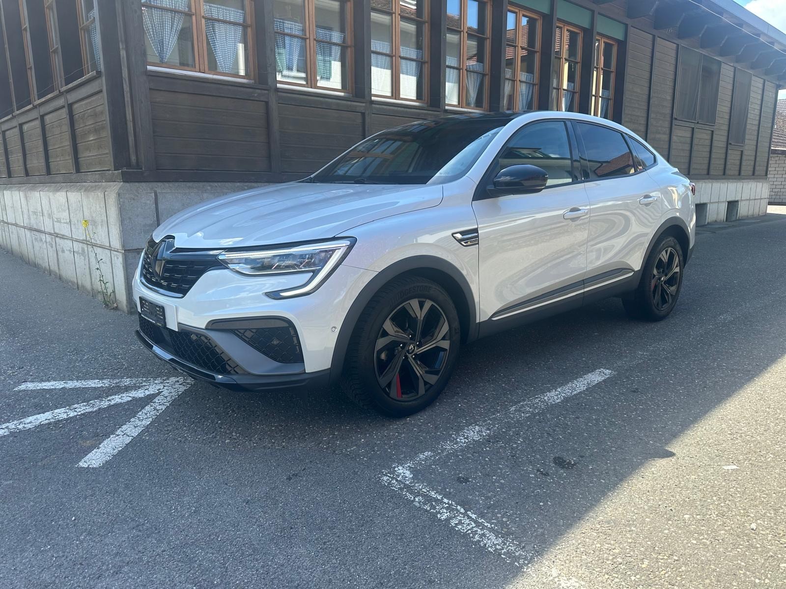 RENAULT Arkana 1.3 TCe R.S.Line EDC-showroom-element-1
