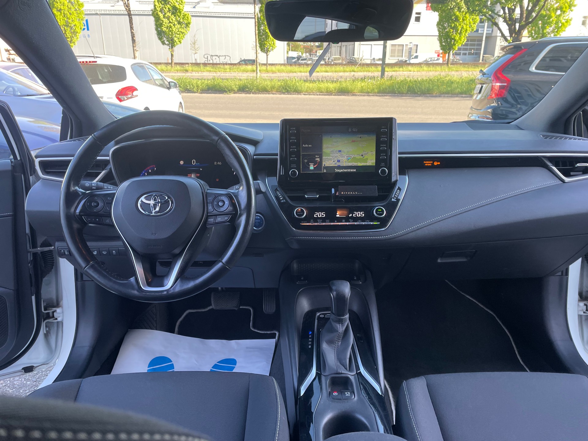 TOYOTA Corolla Touring Sports 1.8 HSD Active e-CVT-image-9