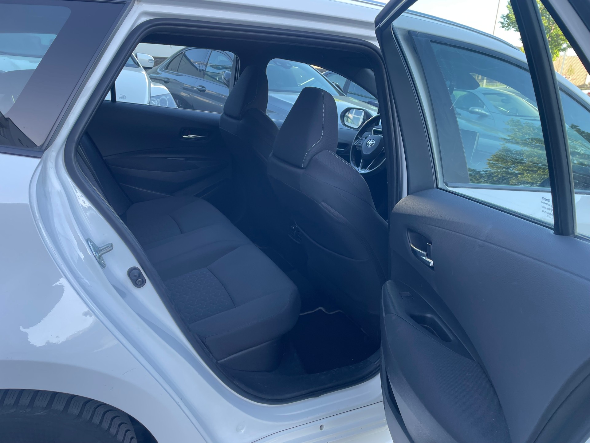 TOYOTA Corolla Touring Sports 1.8 HSD Active e-CVT-image-8