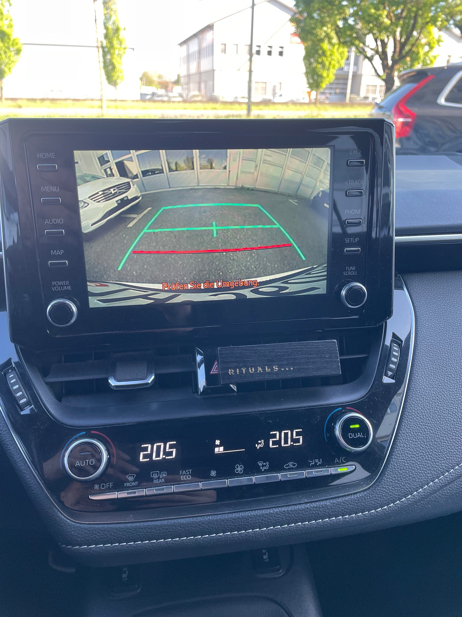 TOYOTA Corolla Touring Sports 1.8 HSD Active e-CVT-image-10