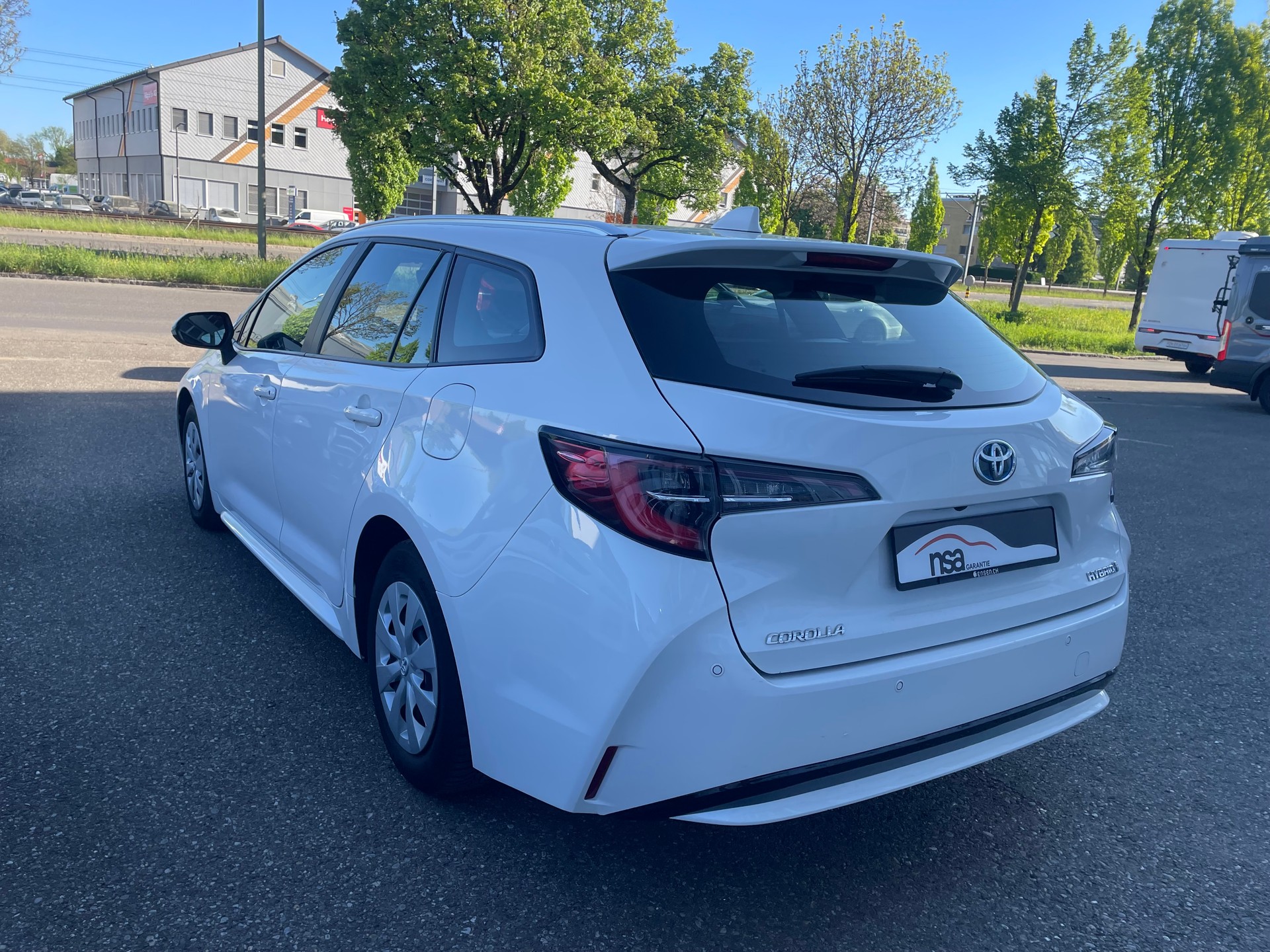 TOYOTA Corolla Touring Sports 1.8 HSD Active e-CVT-image-4