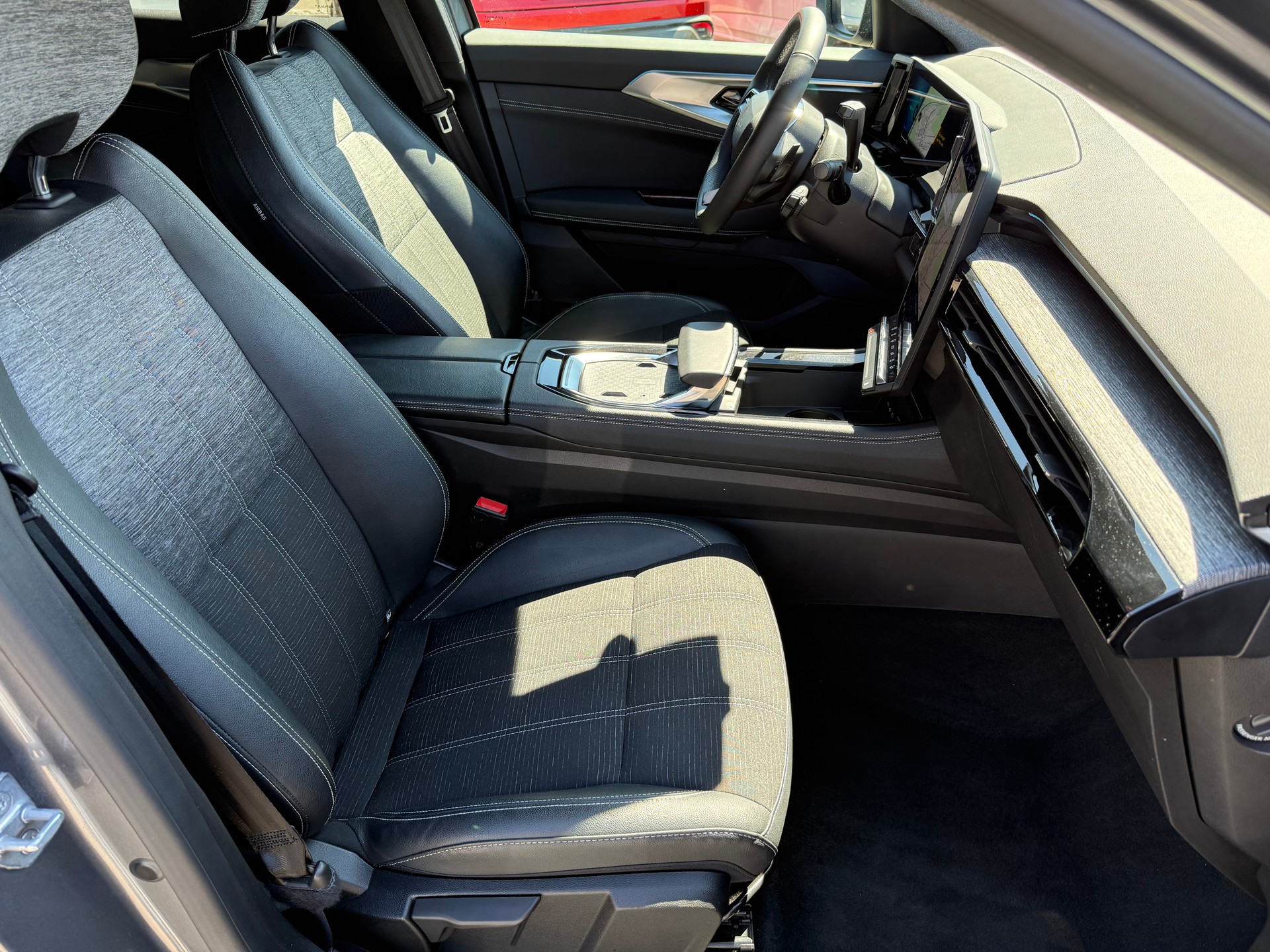 RENAULT Austral 1.2 HEV 200 Techno A-image-10