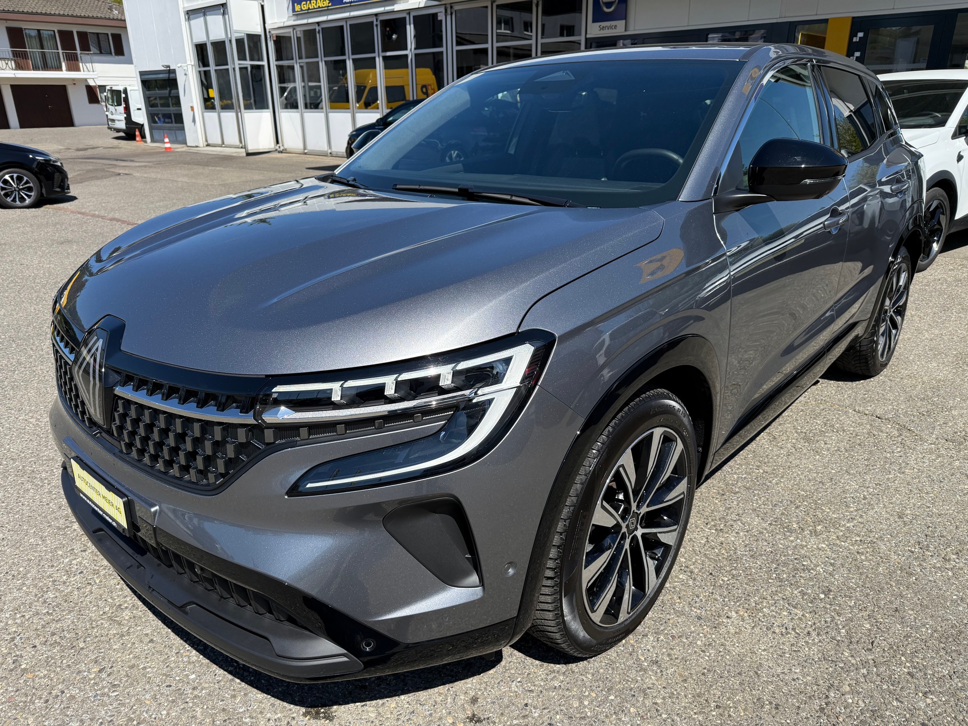 RENAULT Austral 1.2 HEV 200 Techno A-showroom-element-1
