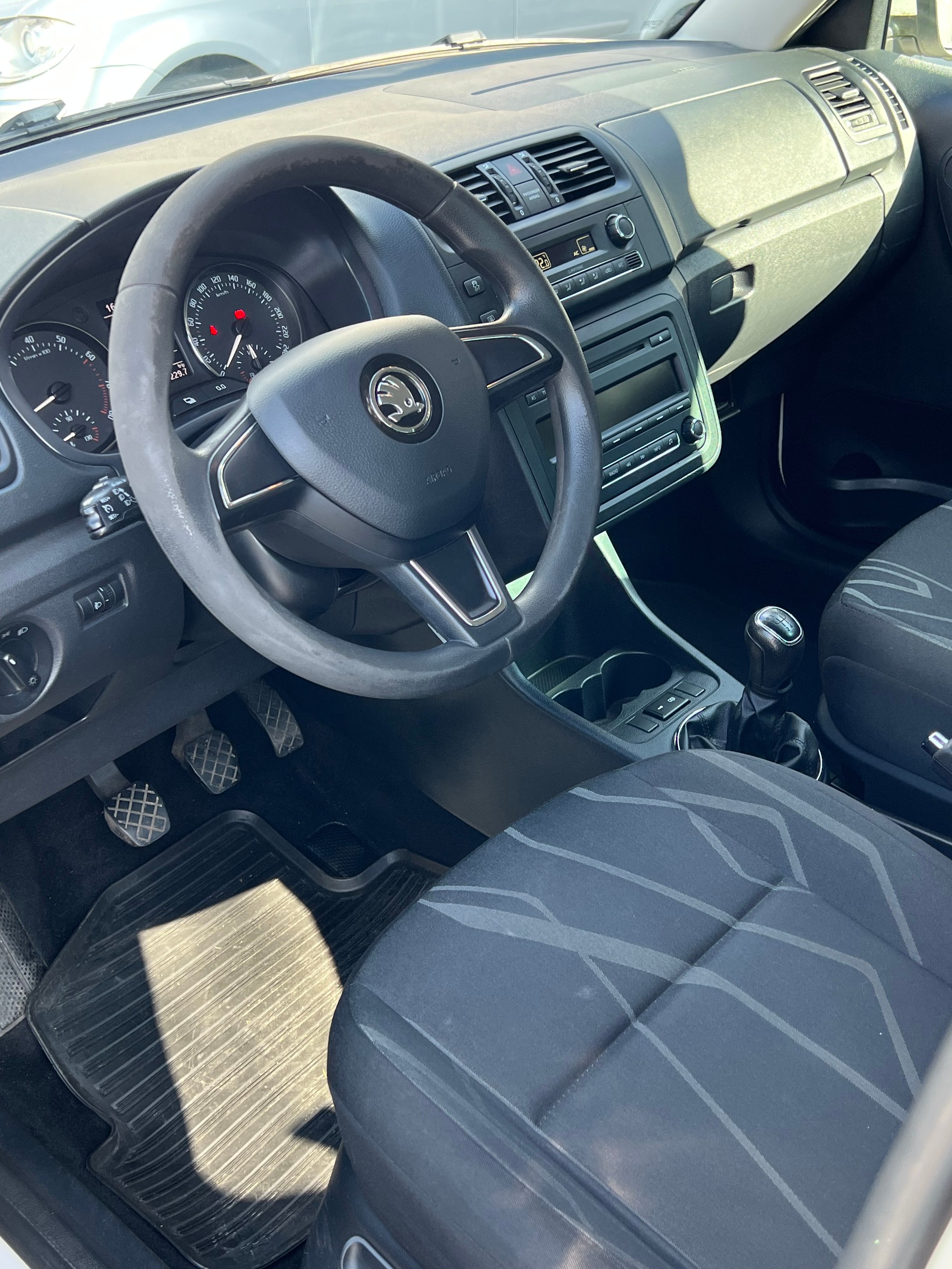 SKODA Fabia 1.2 TSI Ambition Plus-image-7