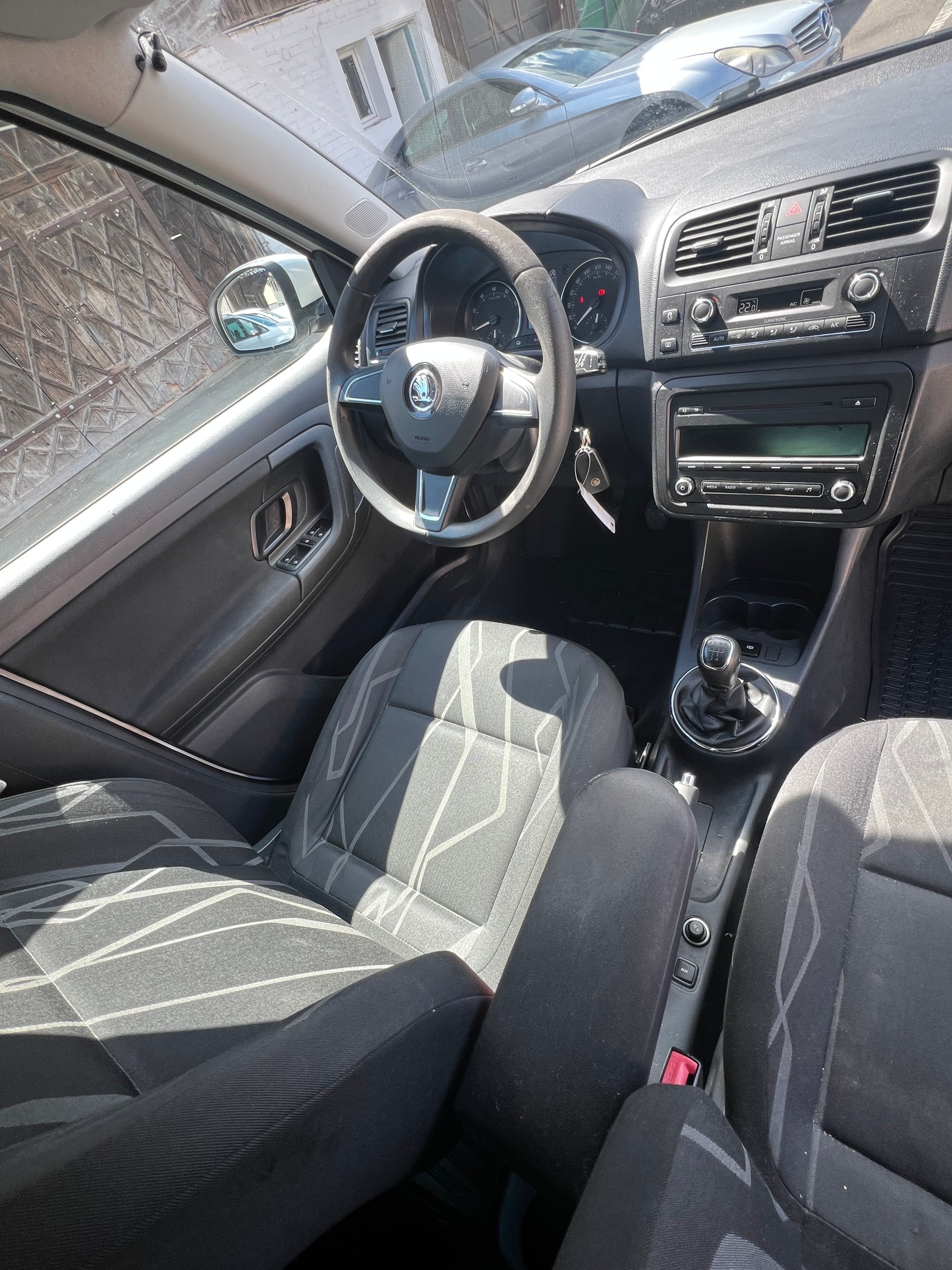 SKODA Fabia 1.2 TSI Ambition Plus-image-5