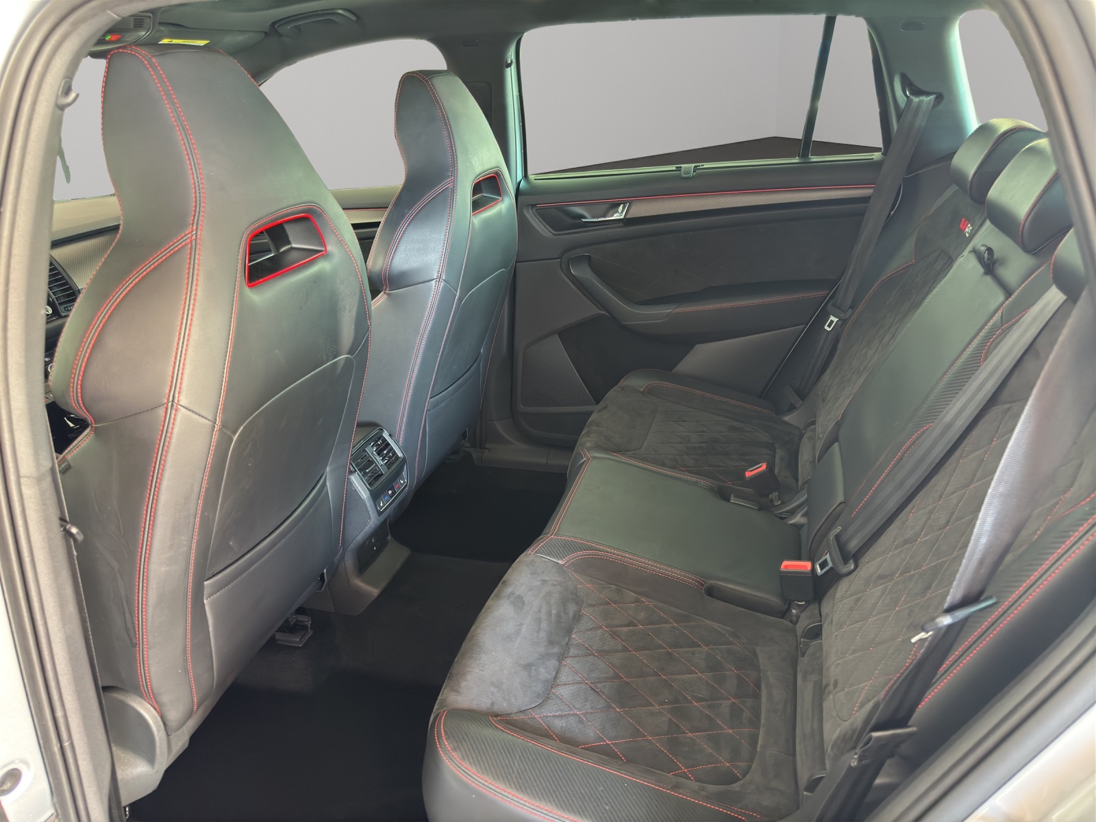 SKODA Kodiaq 2.0 Bi-TDI SCR RS 4x4 DSG-image-9