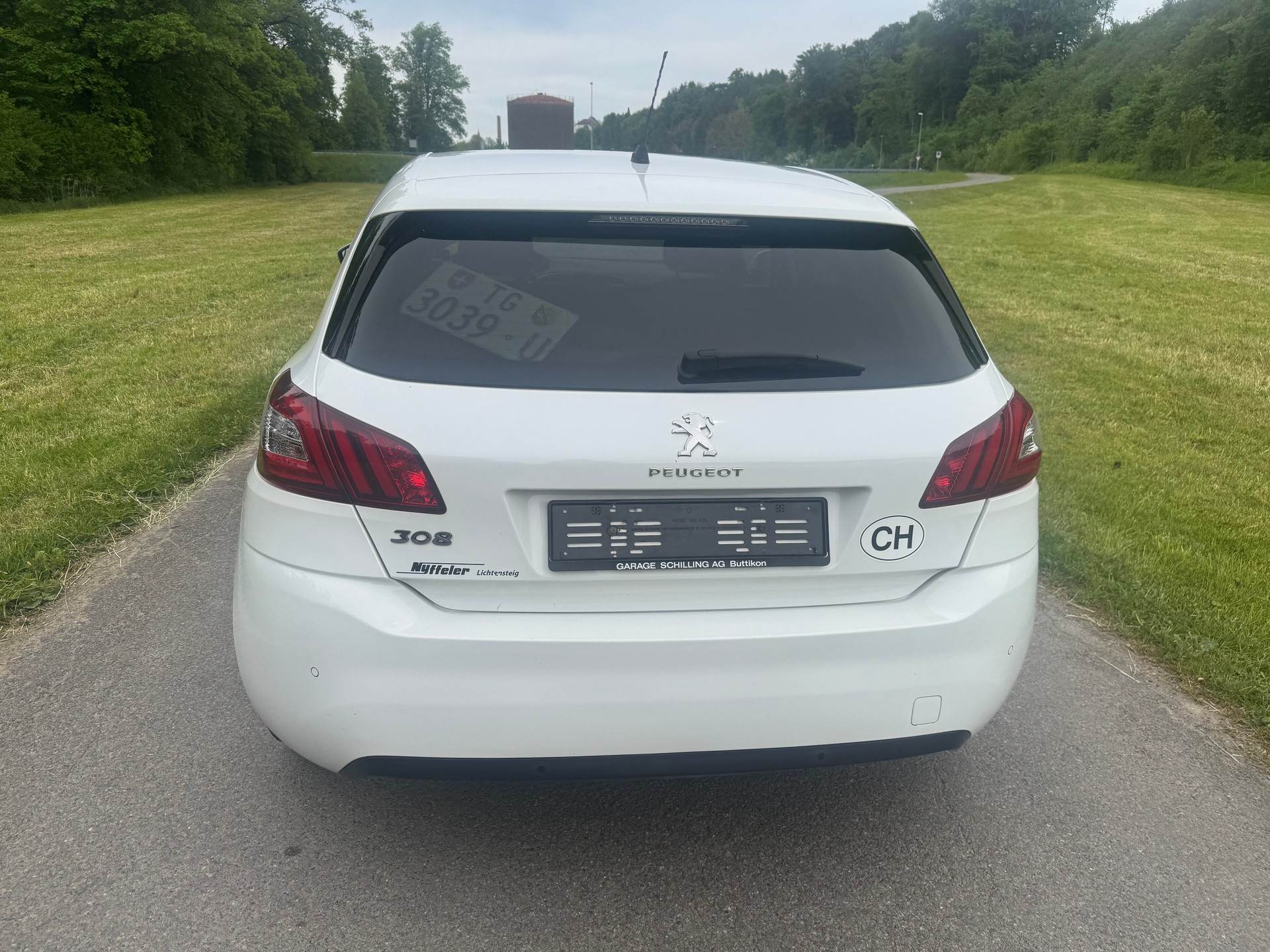 PEUGEOT 308 1.2 THP Active-image-4