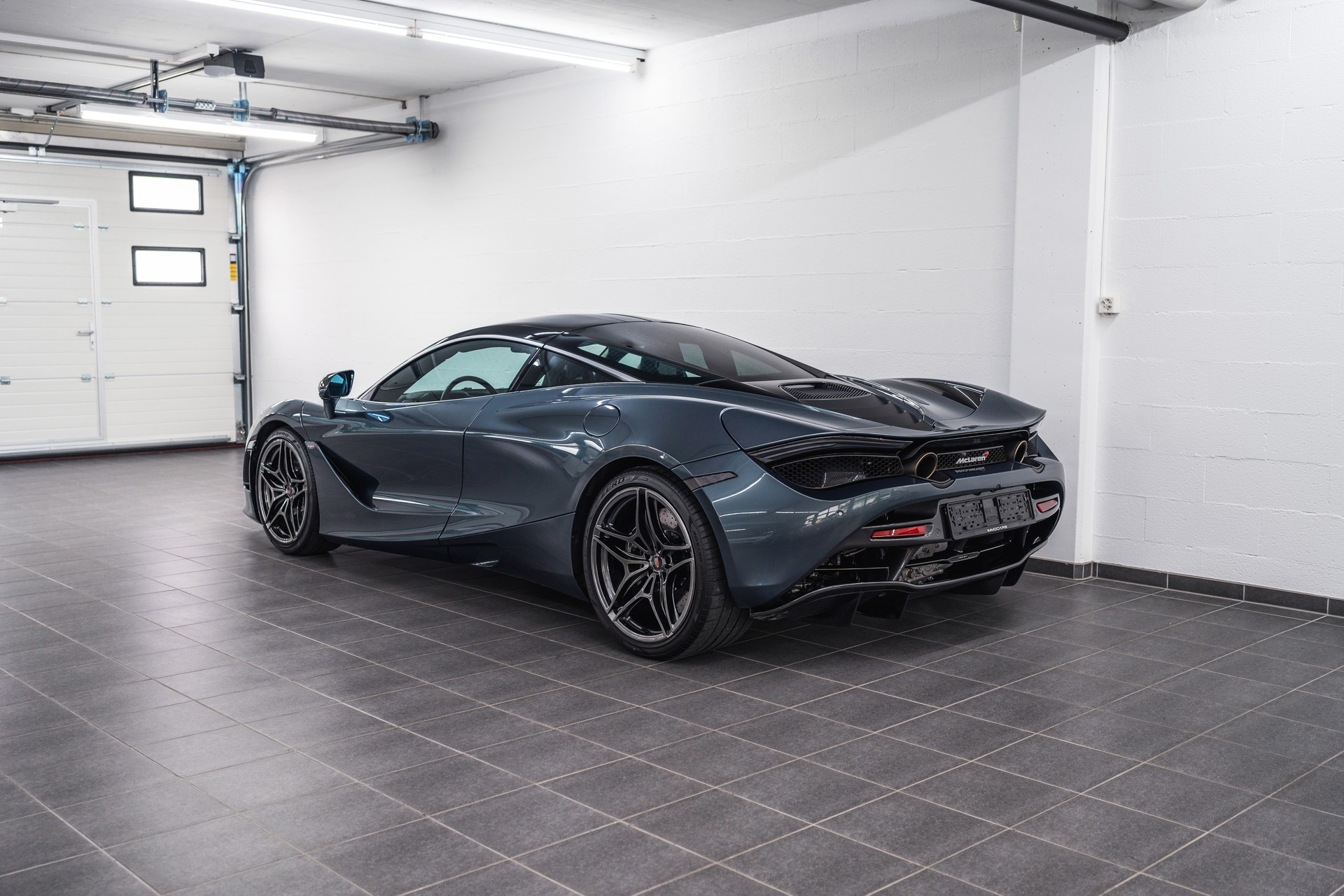 McLAREN 720S Coupé Luxury 4.0 V8 SSG-image-5