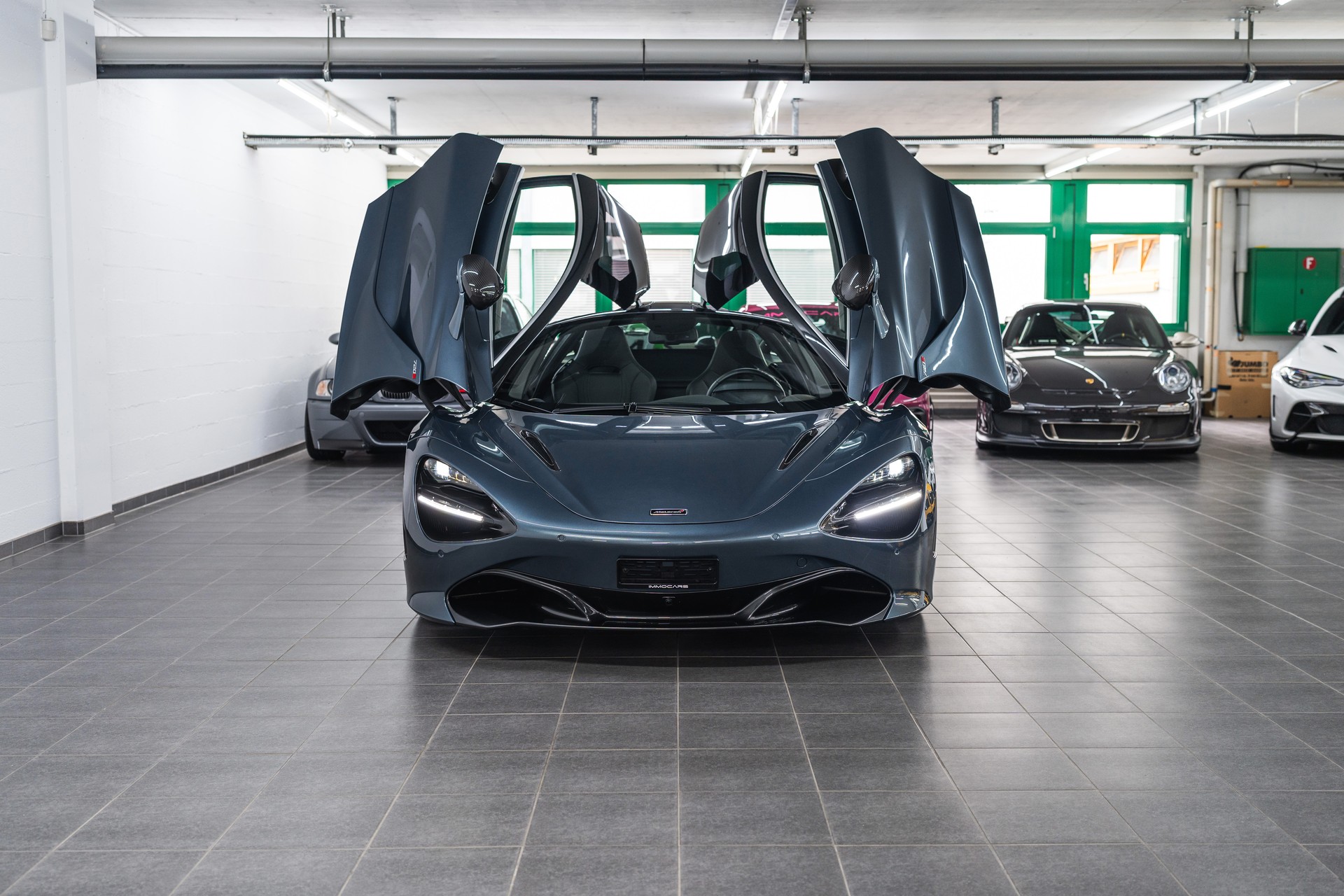 McLAREN 720S Coupé Luxury 4.0 V8 SSG-showroom-element-2