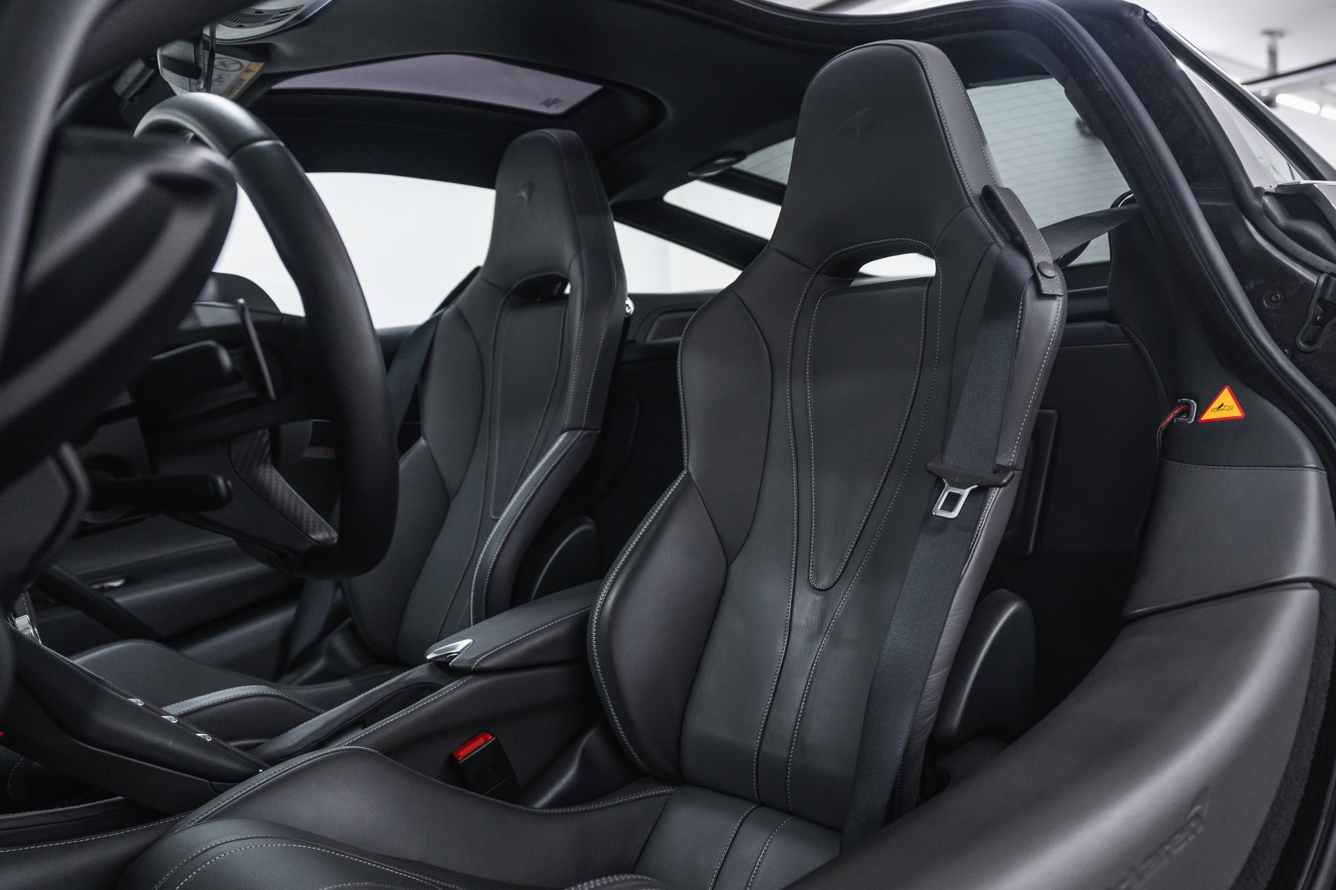 McLAREN 720S Coupé Luxury 4.0 V8 SSG-image-11