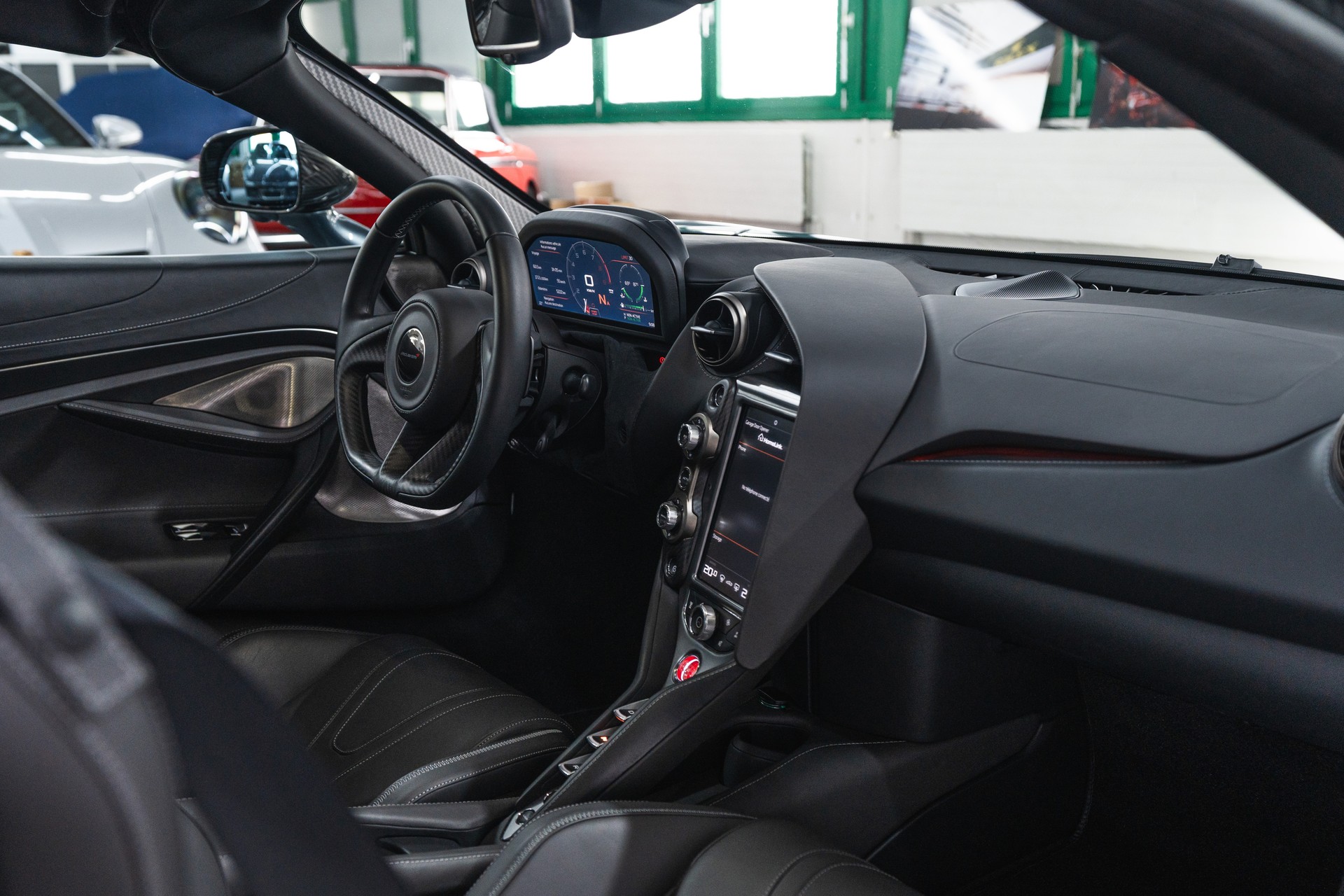 McLAREN 720S Coupé Luxury 4.0 V8 SSG-image-13