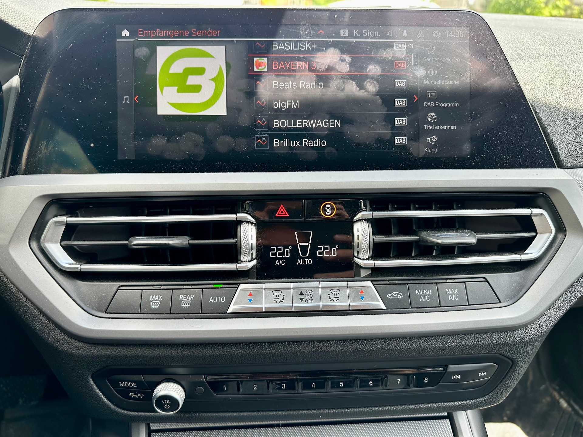 BMW 320d xDrive Touring Steptronic-image-17