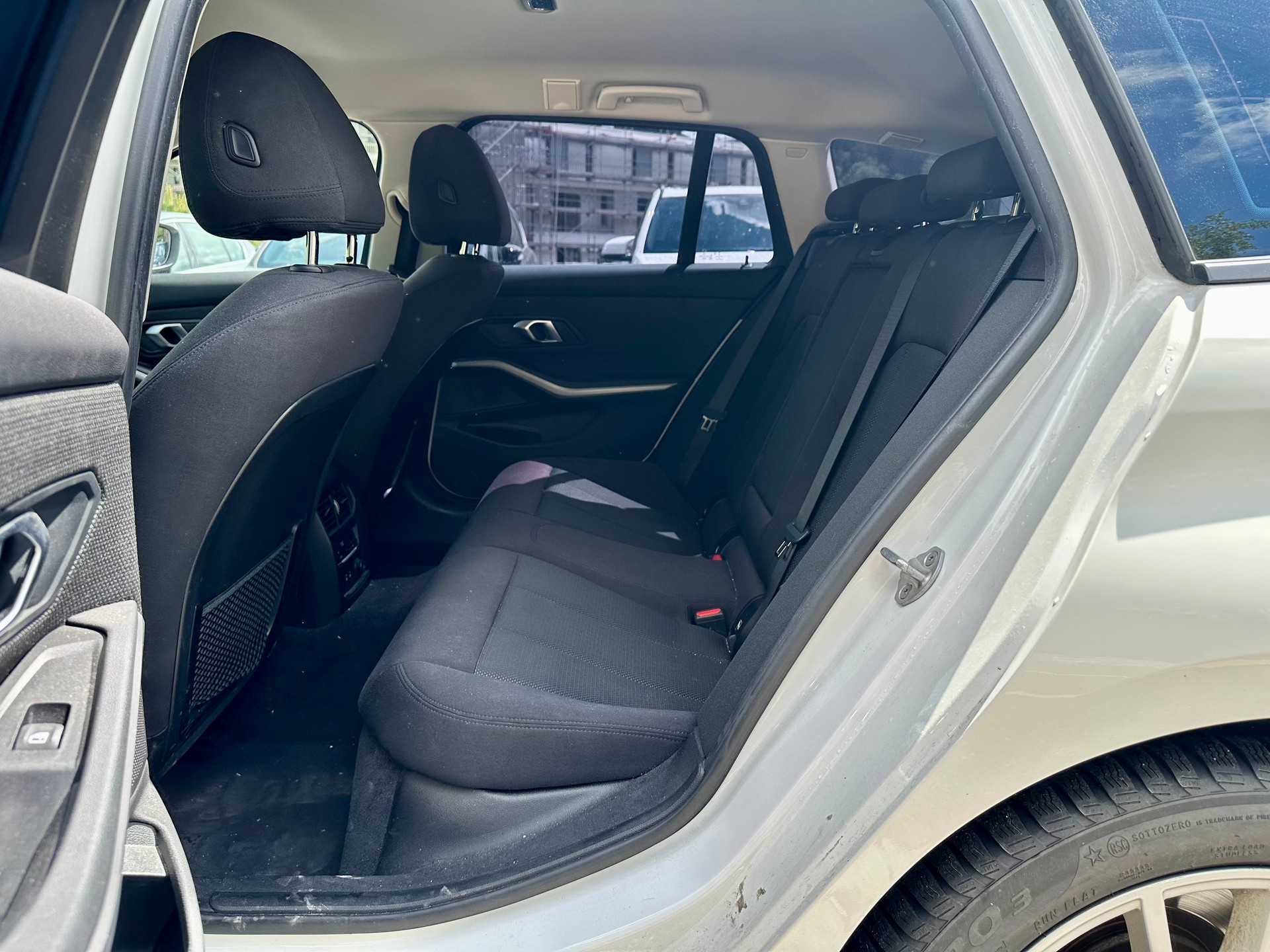 BMW 320d xDrive Touring Steptronic-image-16